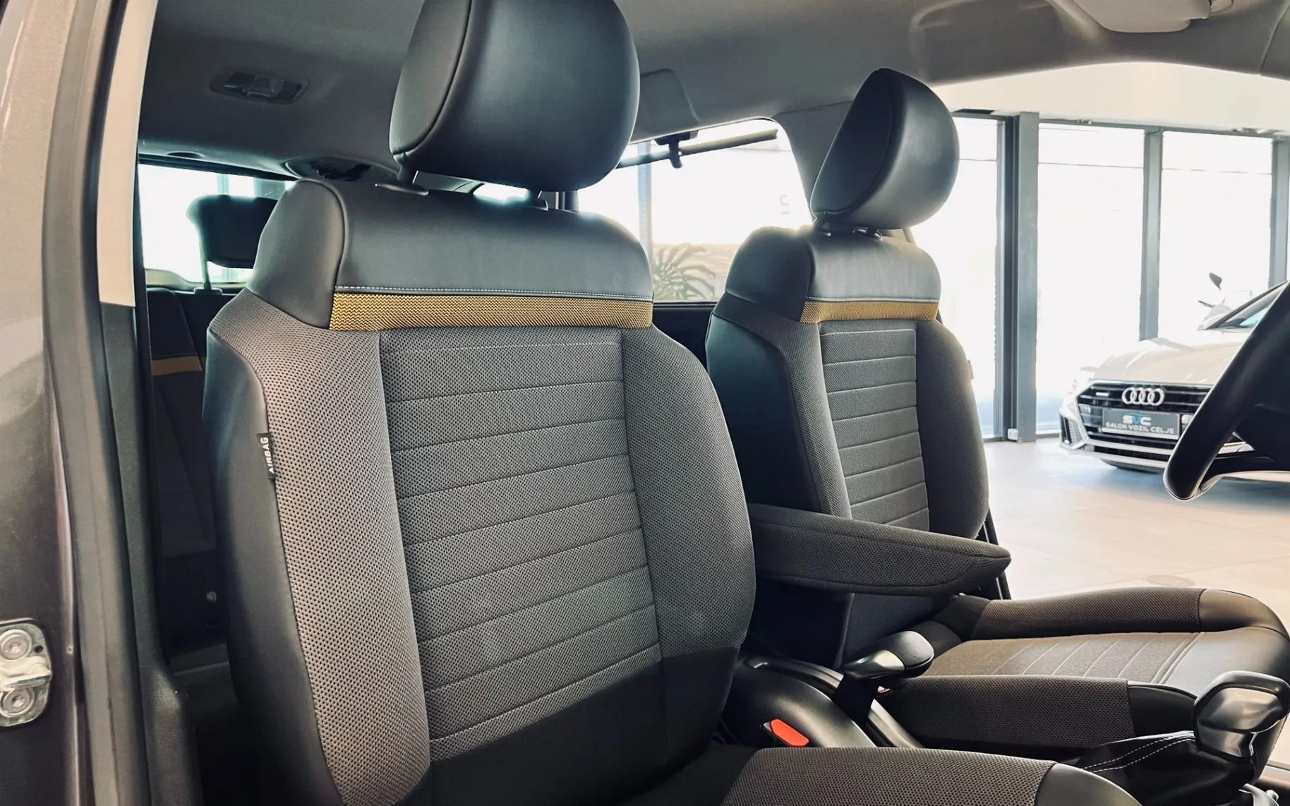 Zunanja slika - Citroën C3 - Aircross 1,2 PureTech 130 Shine Avt. - 9