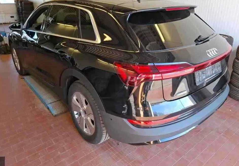 Zunanja slika - Audi e-tron - quattro 55 300kW.NEMŠKI.SAMO 27.000 KM.2023 LETNIK - 6