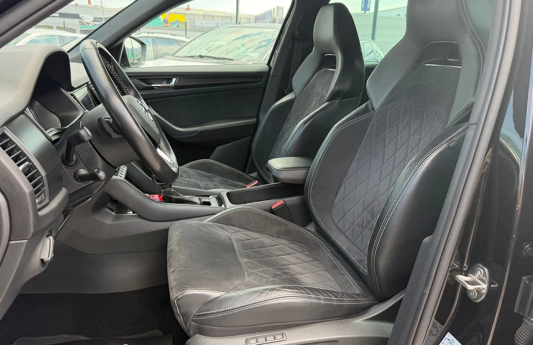 Zunanja slika - Škoda Kodiaq - 4x4 2.0 TDI SPORTLINE-7SEDEZEV-DSG-KAMERA-CRYSTAL- - 8