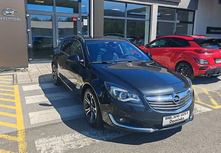 Zunanja slika - Opel Insignia - Tourer 2.0 CDTI°°AUT°°Gretje Navi Led Kamera - 1