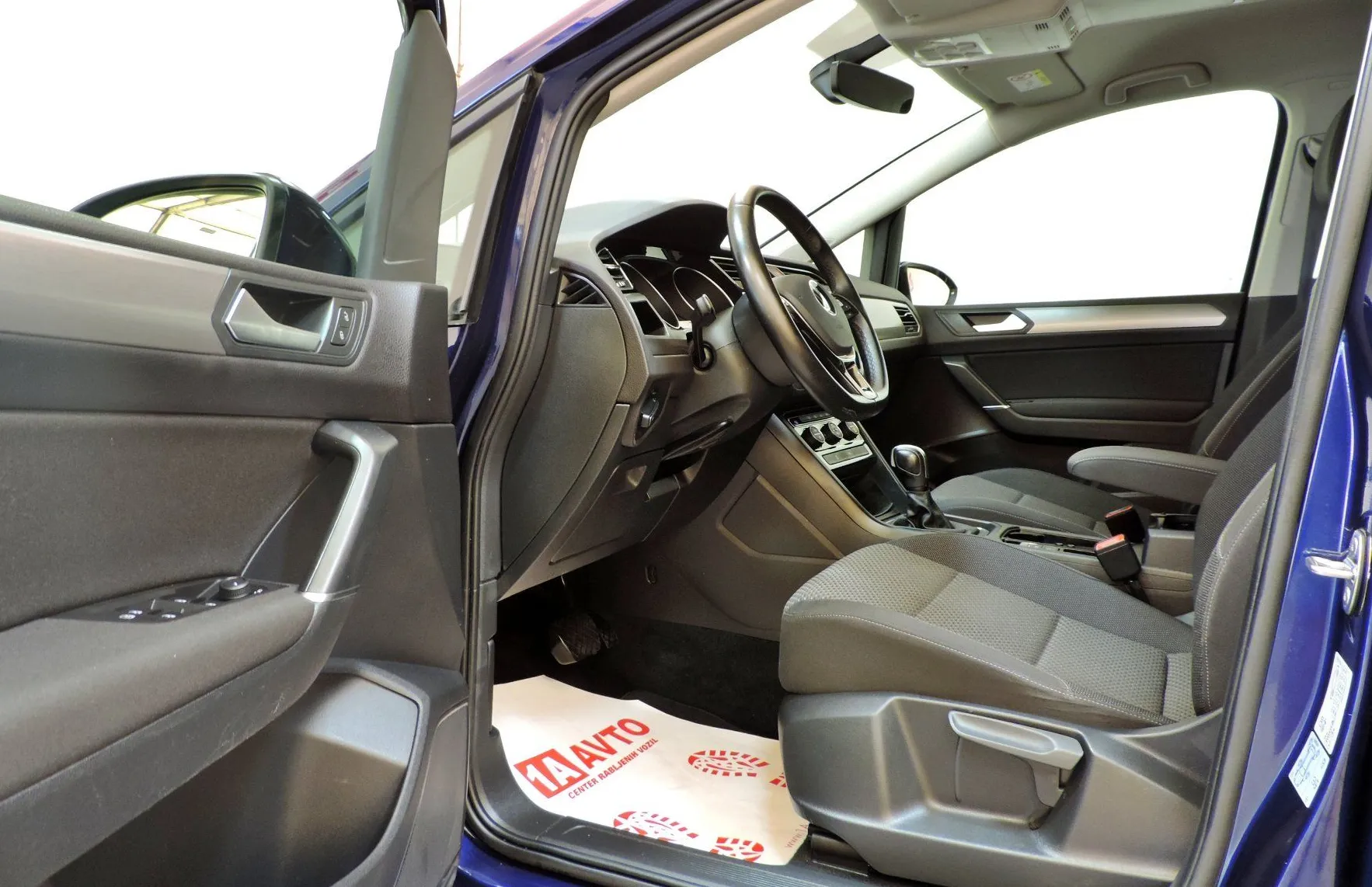 Zunanja slika - VW Touran - 2.0 TDI BMT  DSG KAMERA-ACC - 9