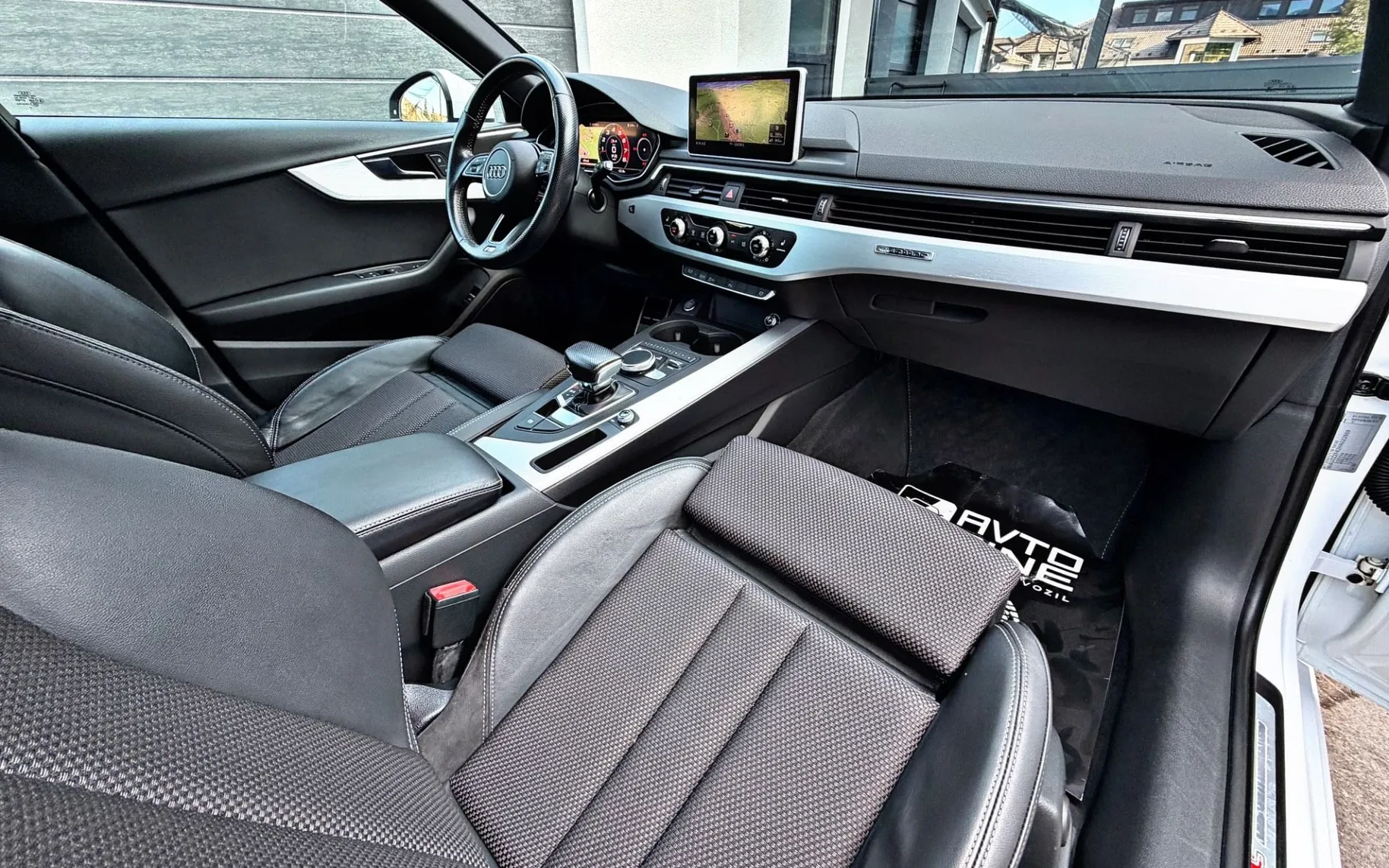 Notranja slika - Audi A4 Avant - QUATTRO 3.0 TDI S TRONIC-S LINE-MATRIX-HEAD UP - 8