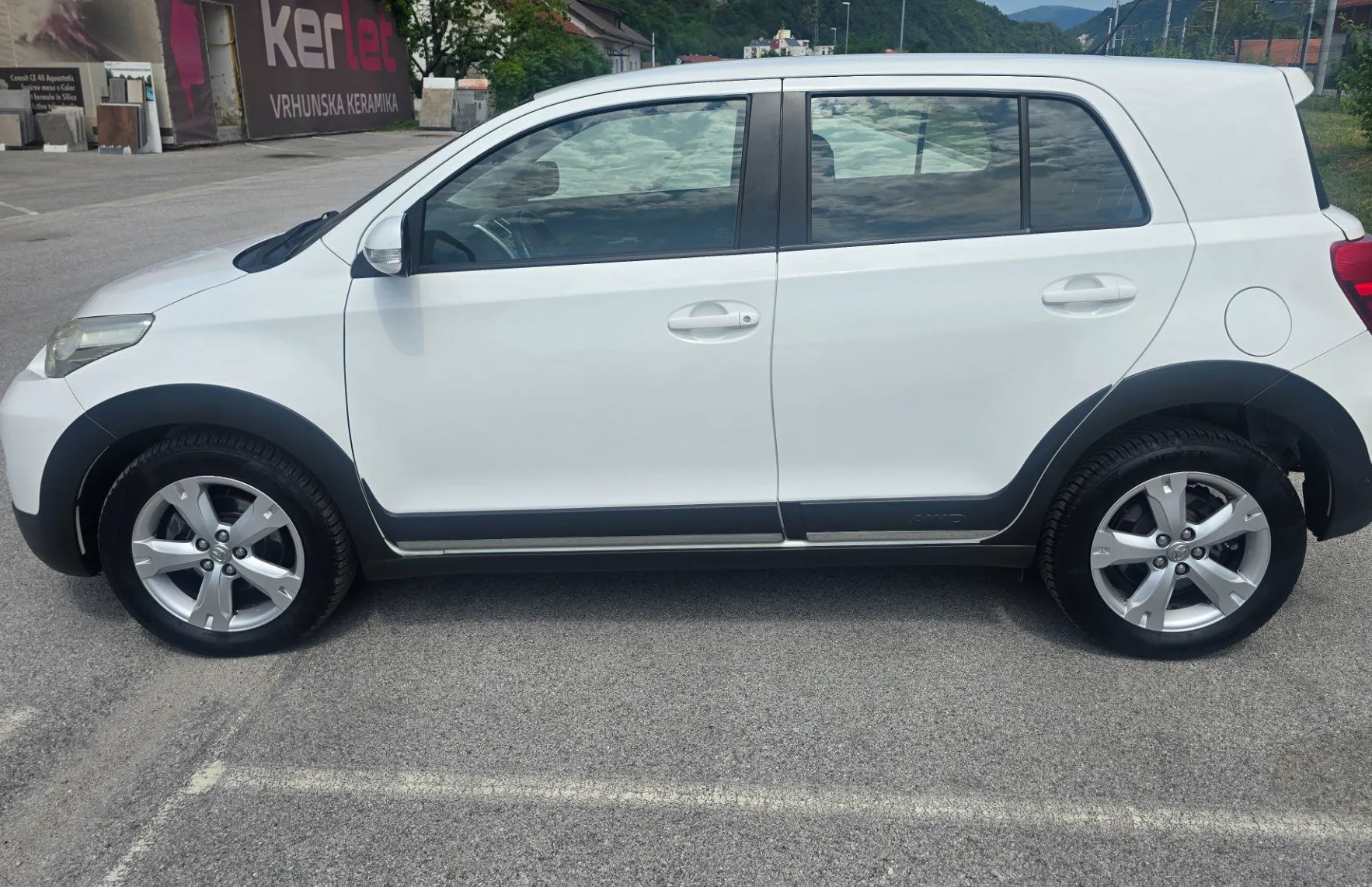 Zunanja slika - Toyota Urban Cruiser - 1.4 D4D  4x4 - 3