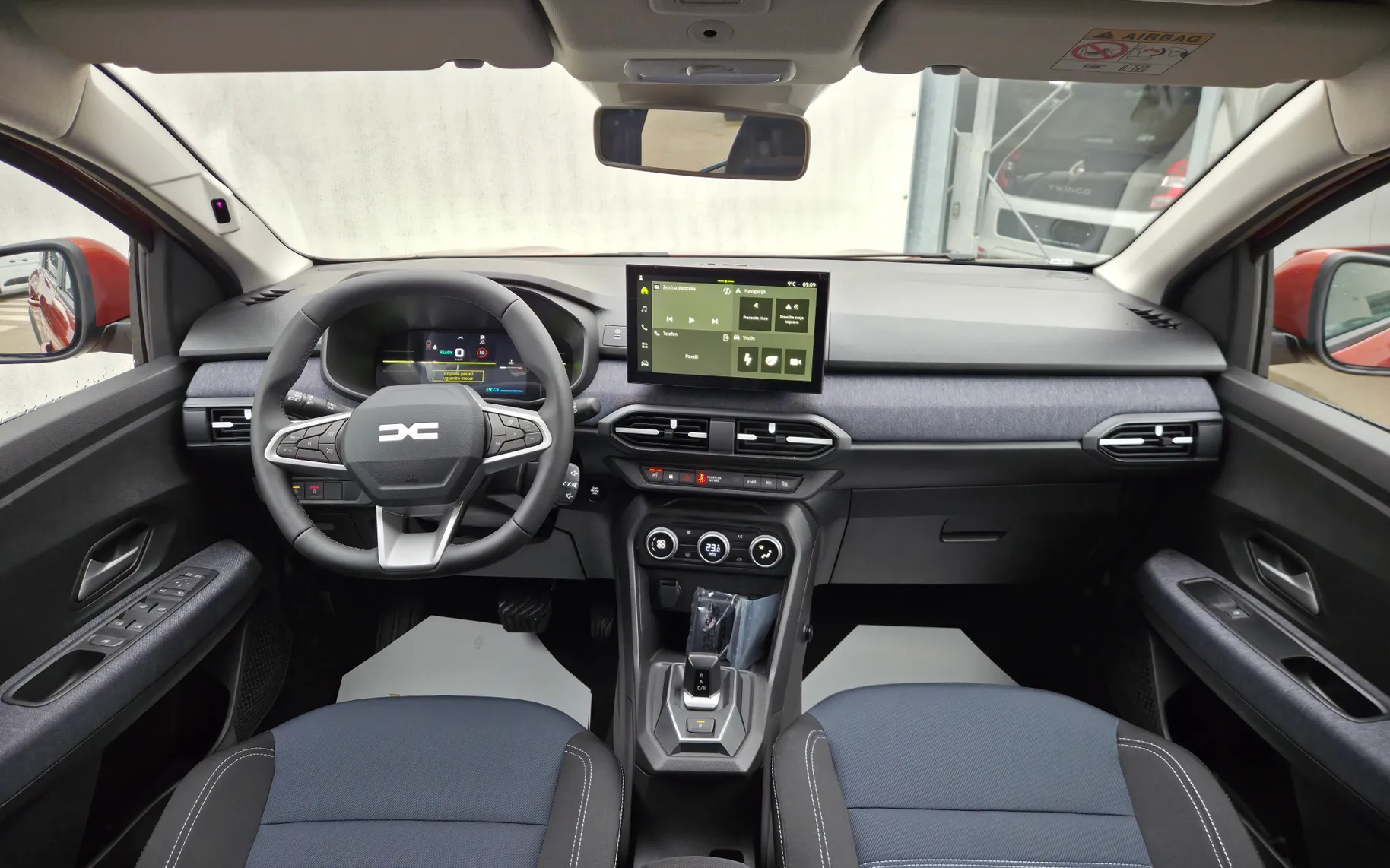 Zunanja slika - Dacia Jogger - Extreme Hybrid 155+7 sedežev+Zimske gume - 16