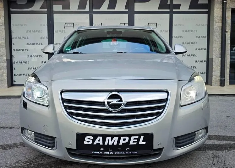 Zunanja slika - Opel Insignia - 2.0 CDTI 96KW - SLO - BIXENON ADAPTIVE - TEMPOMAT - 2