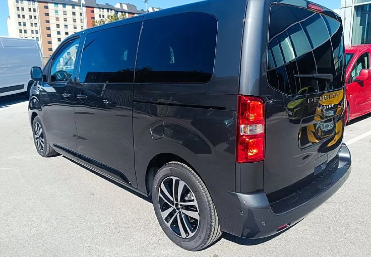 Zunanja slika - Peugeot Traveller - L2 2.2 BlueHDi 180 Business Vip EAT8-ACC-ZALOGA - 3