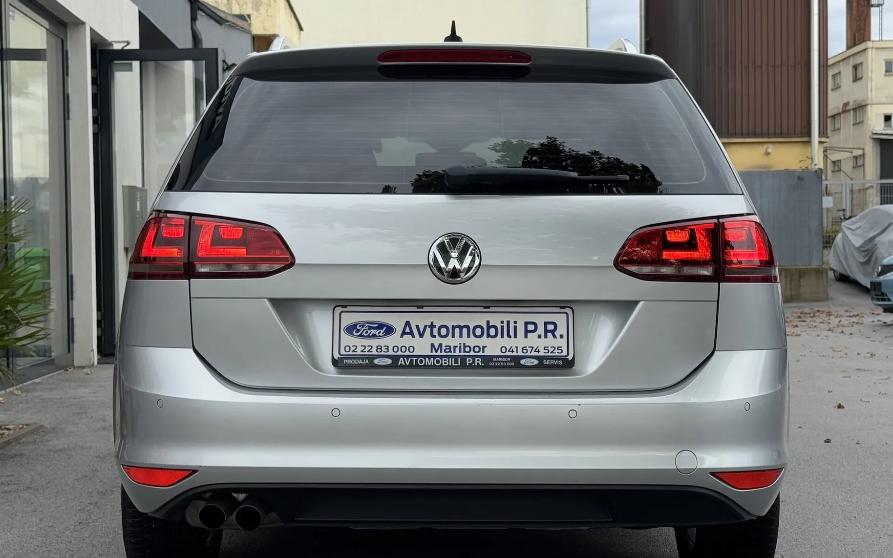 Zunanja slika - Volkswagen Golf Variant - 2.0 TDI BMT Highline OGROMNO OPREME-WEBASTO-KAMERA - 21