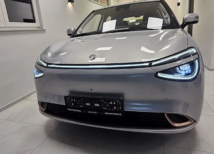 Zunanja slika - Dongfeng Box - 42.3 kWh 70 kW- SILVER-Navedena cena vključuje sub - 4