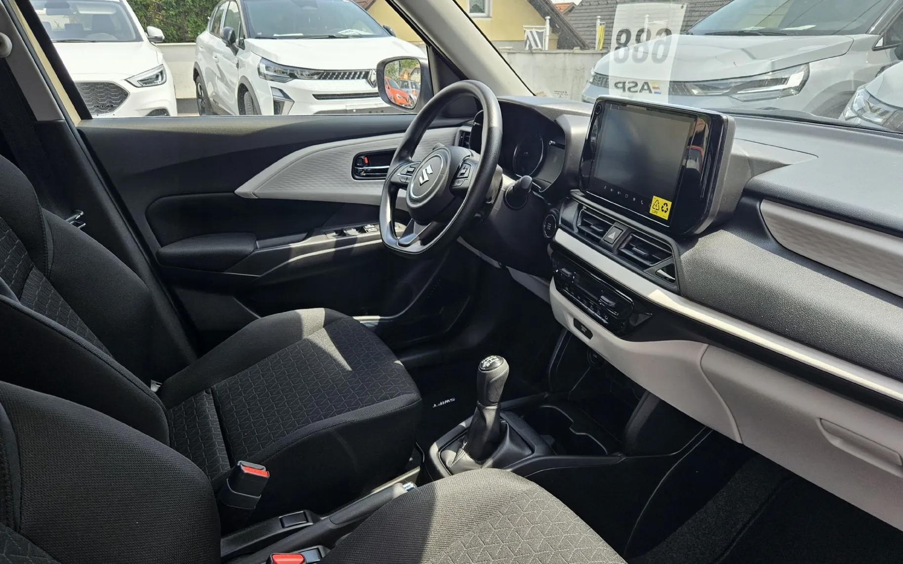 Zunanja slika - Suzuki Swift - 1.2 HIBRID COMFORT - 3