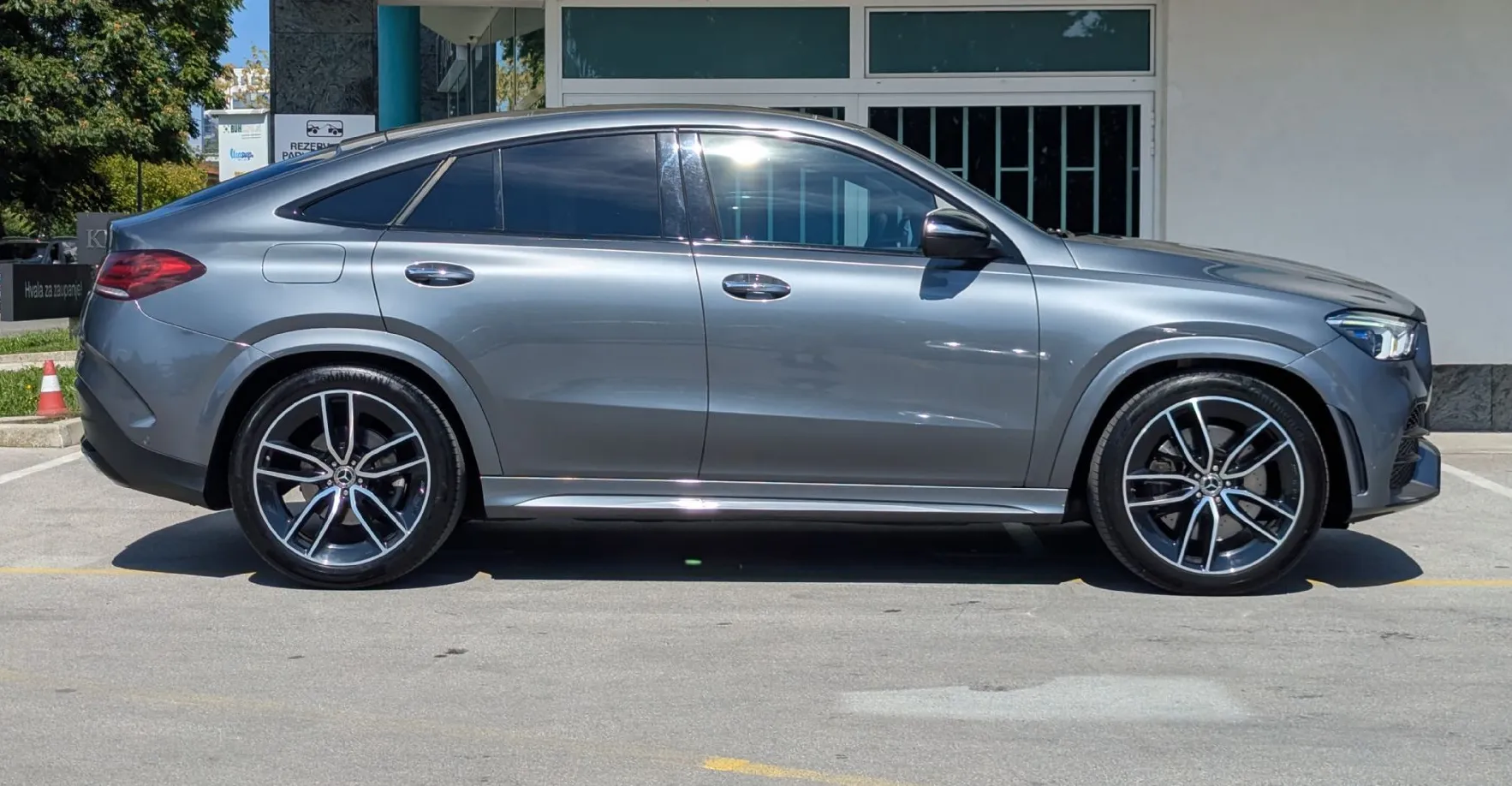Zunanja slika - Mercedes-Benz GLE-Razred - GLE coupe GLE 400d 4MATIC AMG Line DISTRONIC PLUS 360 kamera - 4