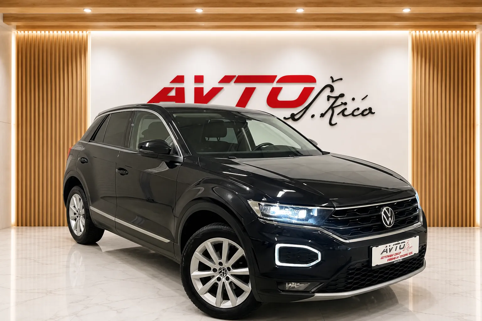 Zunanja slika - VW T-Roc - 2.0 TDI-XENON-LED-VIRTUAL-ACC-KAMERA-NAV-MRTVI K - 2