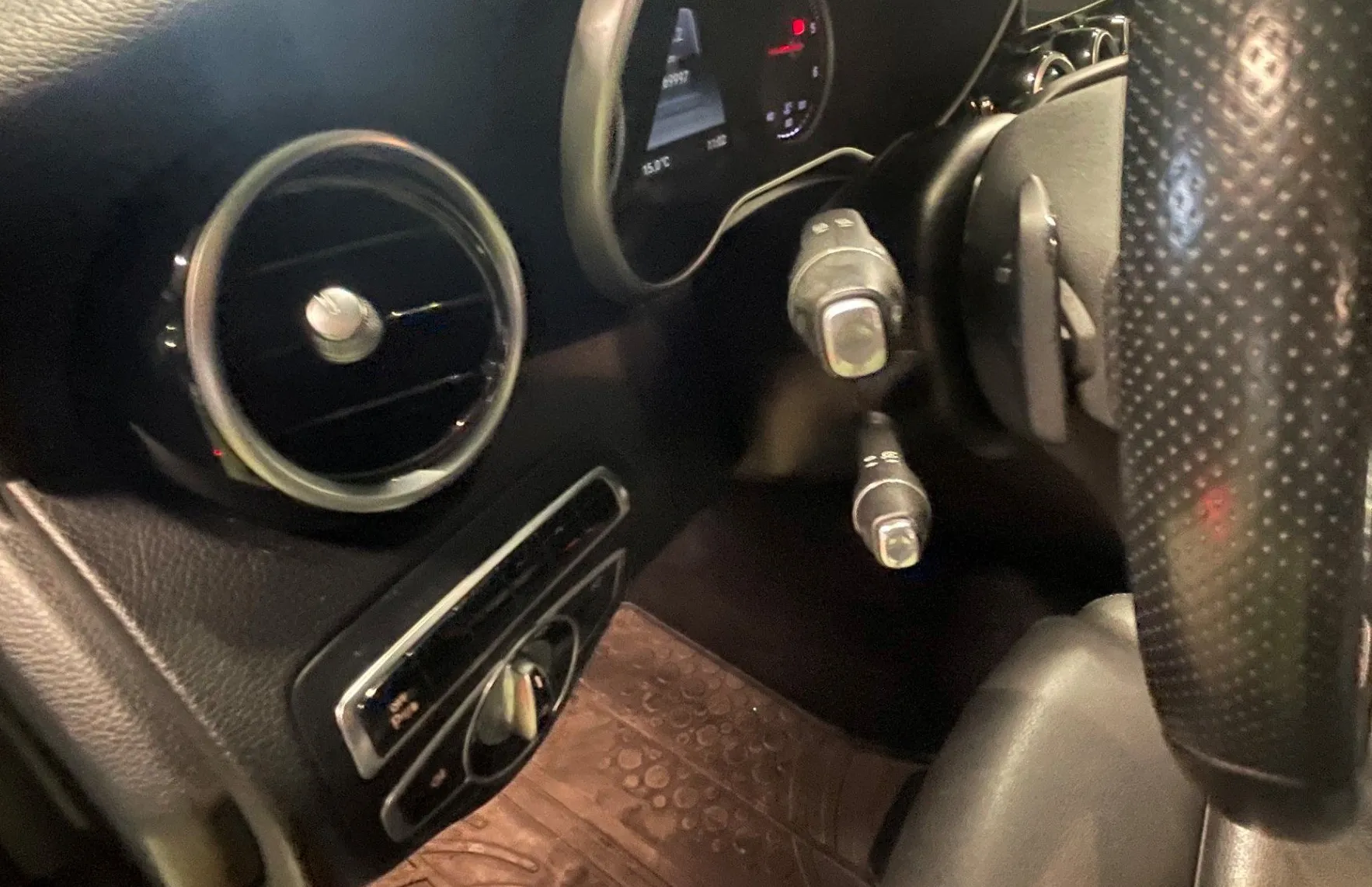 Zunanja slika - Mercedes-Benz C-Razred - C 220 d 4MATIC AMG Line Avt. LED.NAVI.USNJE.OGR.SE - 16