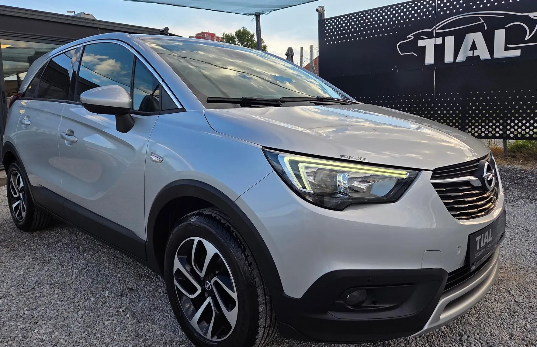 Zunanja slika - Opel Crossland - X 1.2-SLO-1.LASTNIK-LED-PDC-ALU-KAMERA-91.000KM... - 3