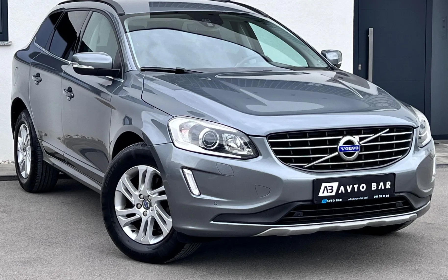 Zunanja slika - Volvo XC60 - 2.4 AWD D4+XENON+NAVI+KLJUKA - 1