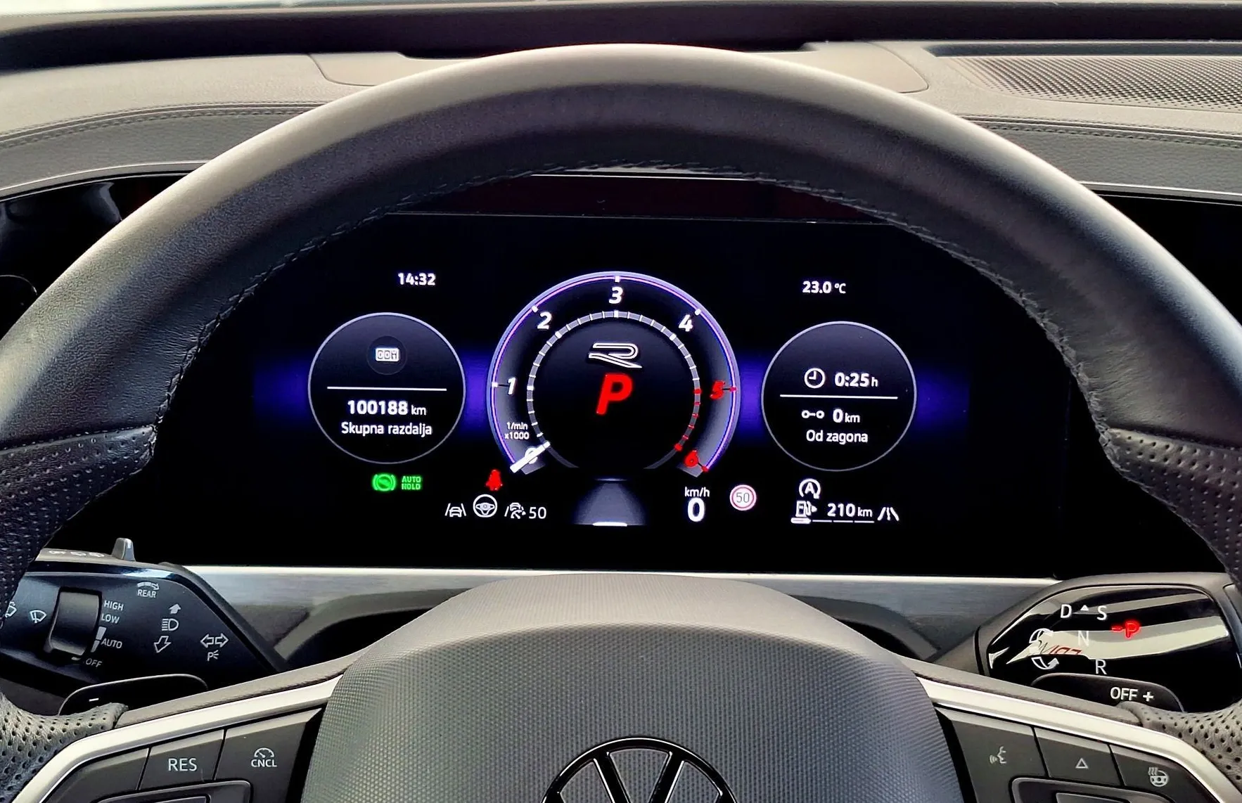 Zunanja slika - Volkswagen Passat - Variant 2.0 TDI BMT R-Line DSG•IQ LED•ACC•AMBIENT•HEAD U - 15
