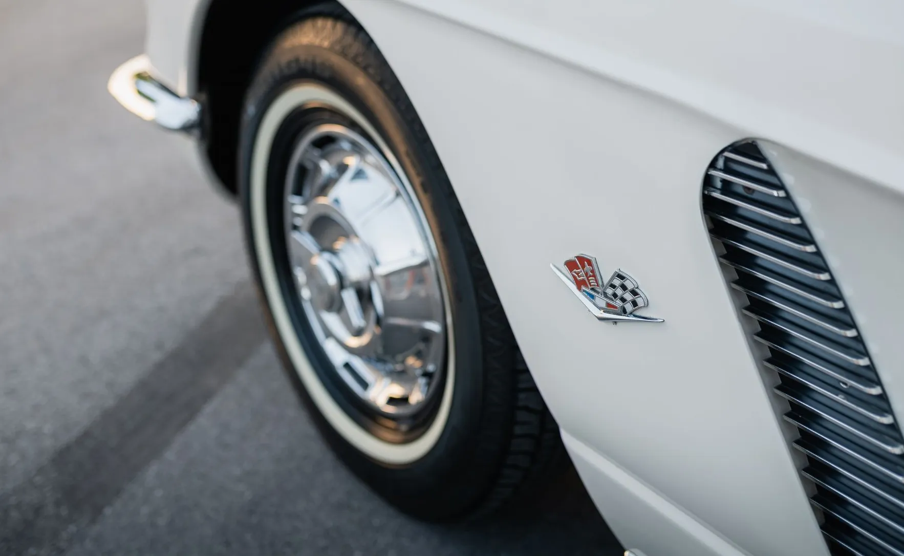 Zunanja slika - Chevrolet Corvette - C1 V8 5.4 atraktivna barvna kombinacija - 9