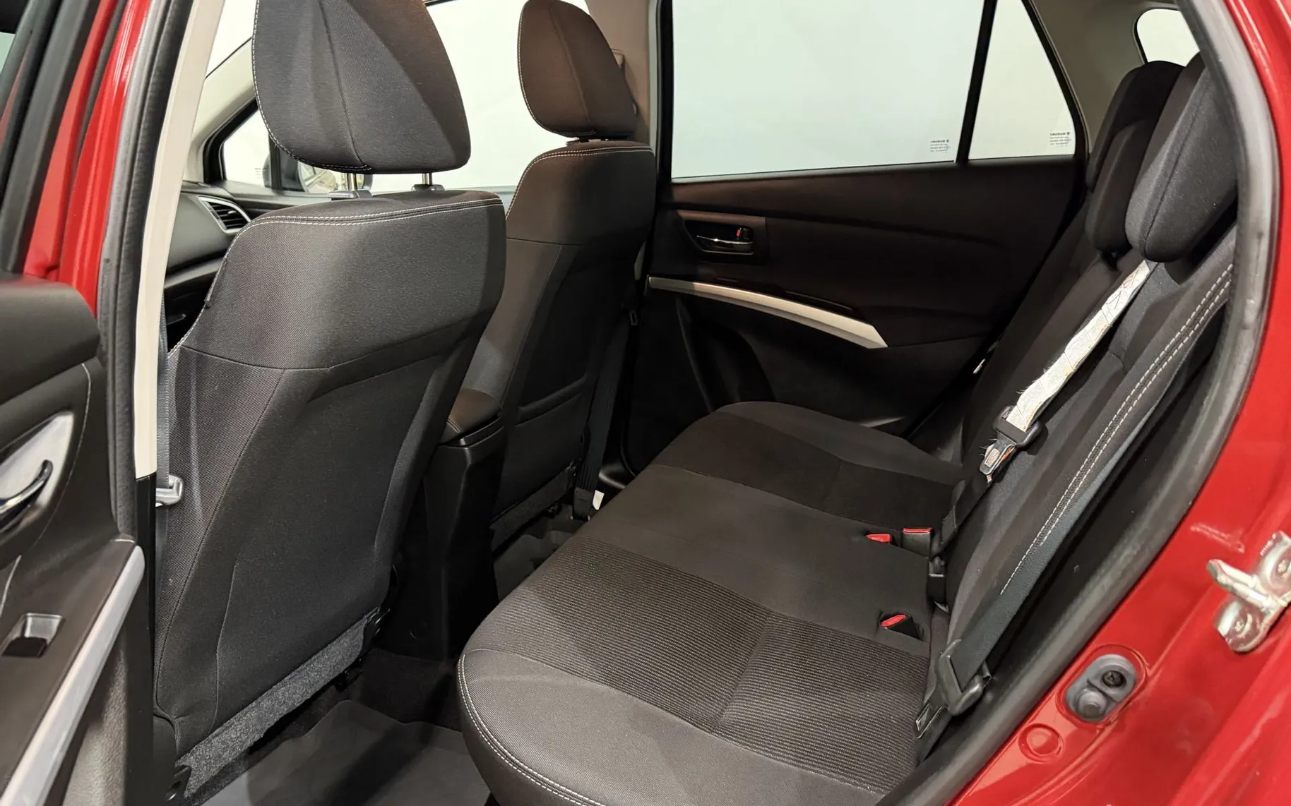 Notranja slika - Suzuki SX4 S-Cross - 1.0i-BI-XENON-KAMERA-NAVI-RADAR TEM-GRETJE SED-A.. - 12