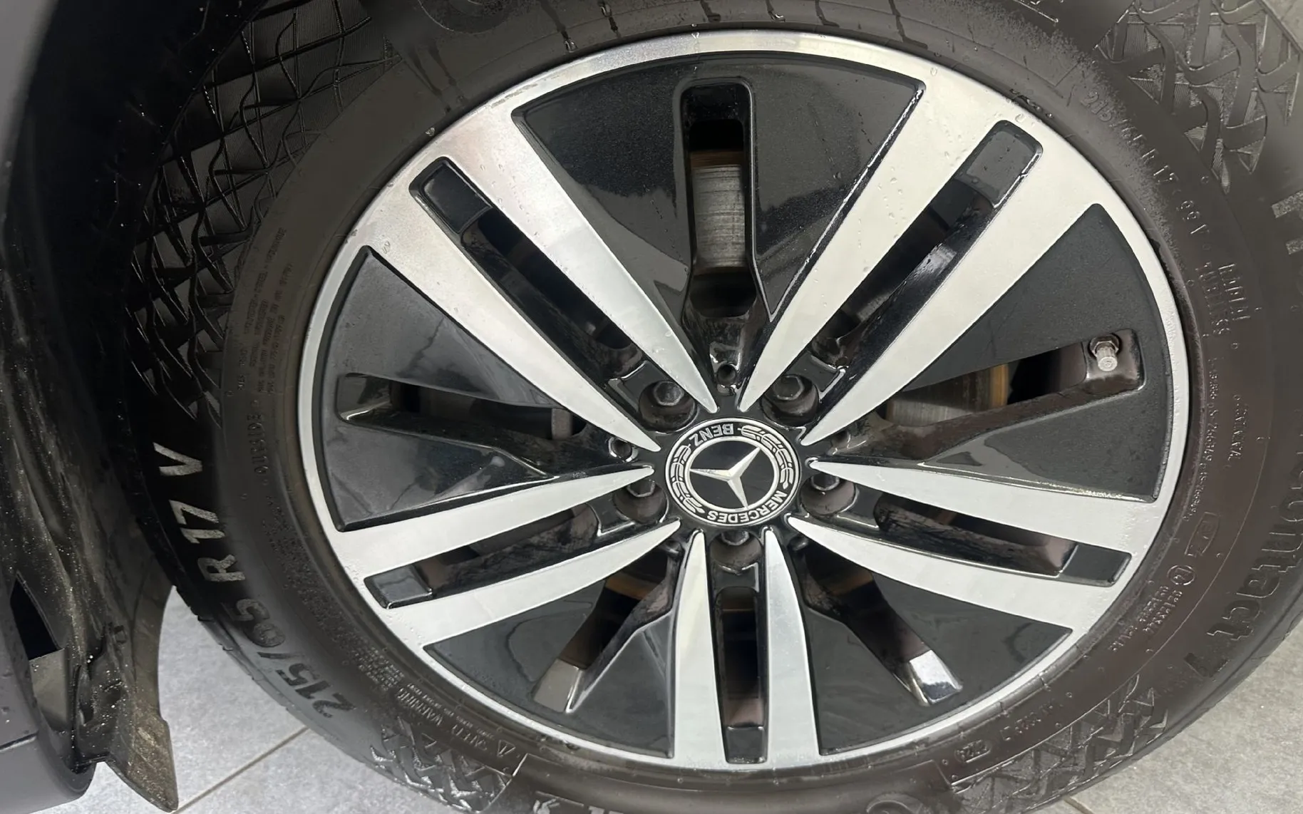 Zunanja slika - Mercedes-Benz GLB-Razred - GLB 200 d 4MATIC Avt.NEMŠKI.KAMERA.PANORAMA.NAVI - 3