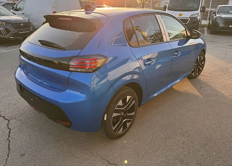Zunanja slika - Peugeot 208 - ALLURE PureTech 100 + Bon za zimske gume - 3