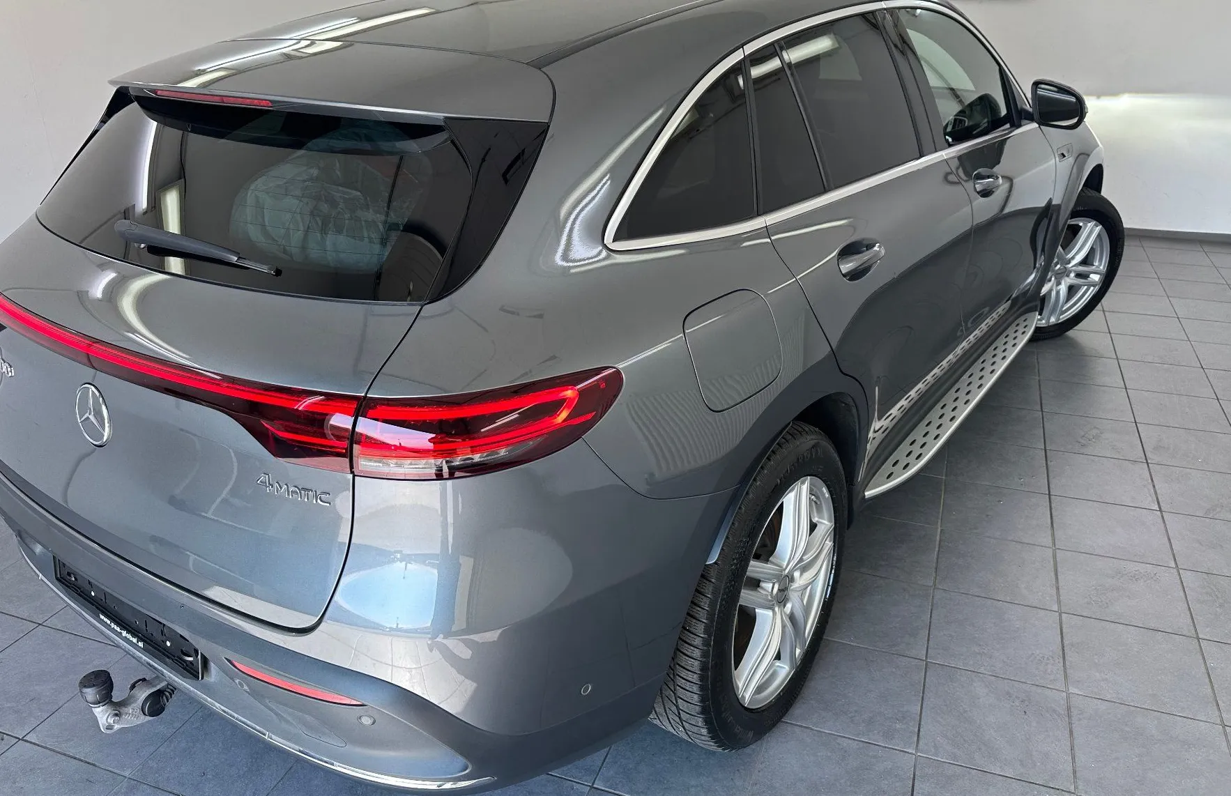 Zunanja slika - Mercedes-Benz EQC - 400 4MATIC AMG Line.NEMŠKI+4ALU.LED.KAMERA.67.000 - 18