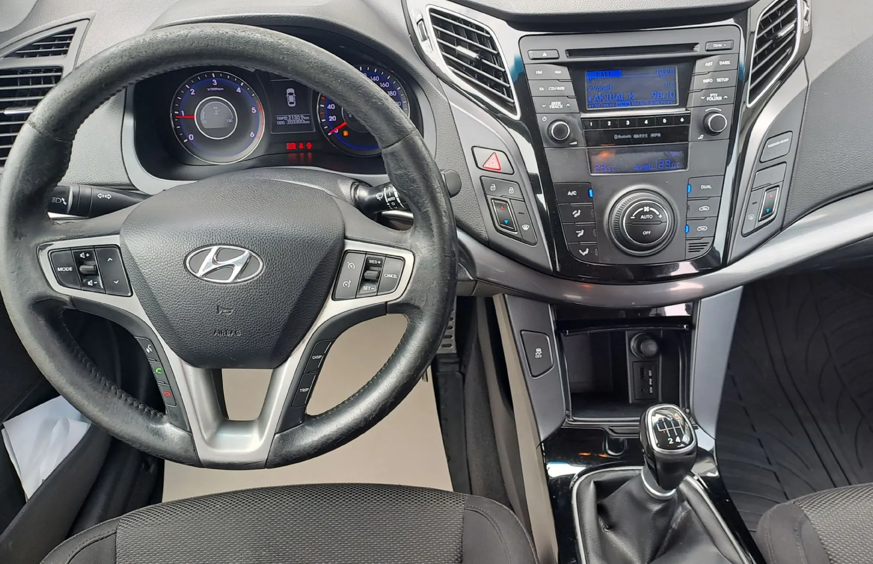 Zunanja slika - Hyundai i40 - Wagon 1.7 CRDi Comfort - 6