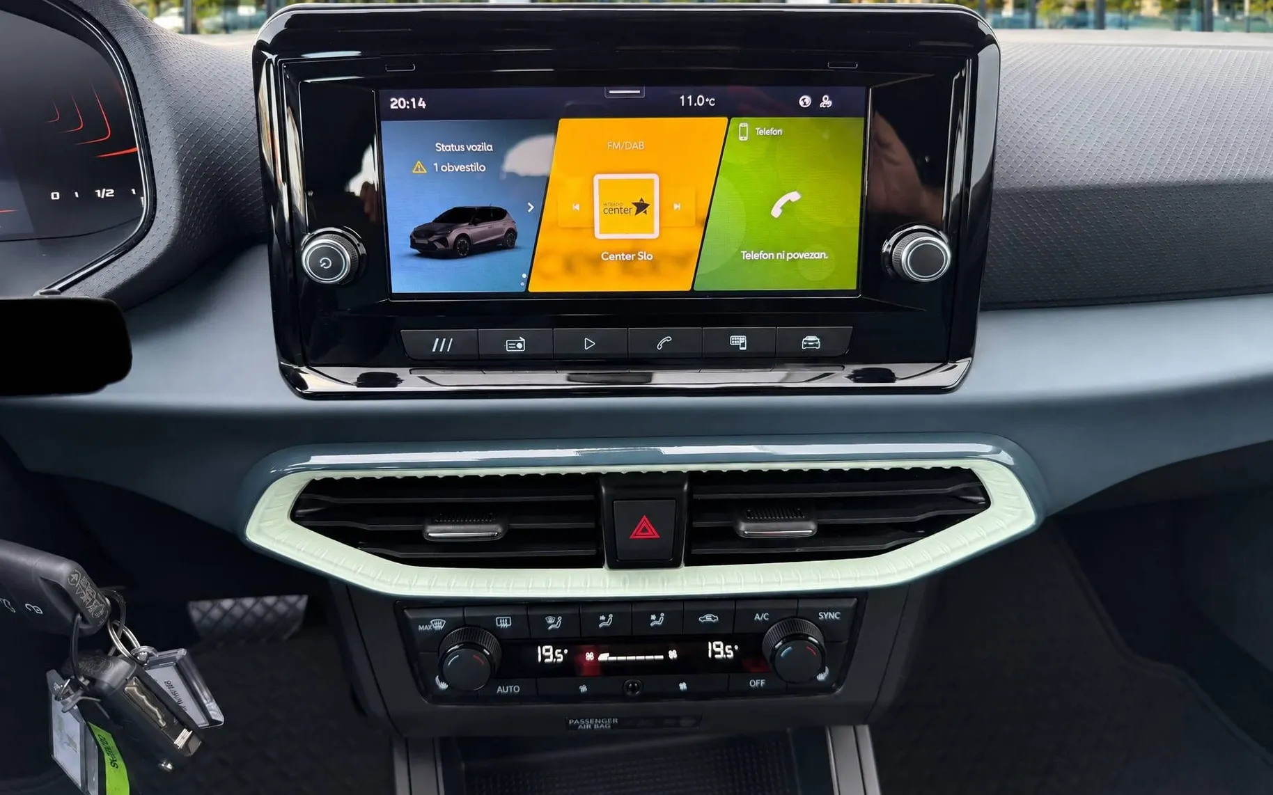 Notranja slika - Seat Arona - 1.0 Eco TSI Style DSG-SLO-LED-ACC-PDC-Vzv.kamera.. - 9