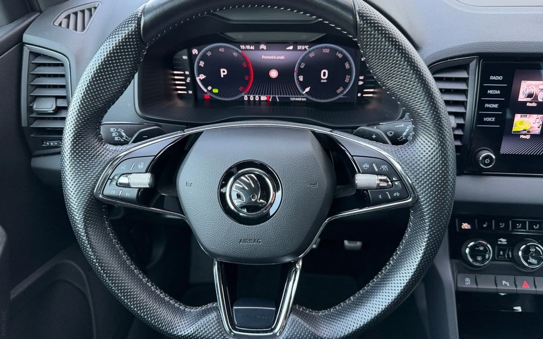 Notranja slika - Škoda Karoq - 4x4 2.0 TDI Sportline DSG-Webasto-ACC-PDC-Kamera.. - 8