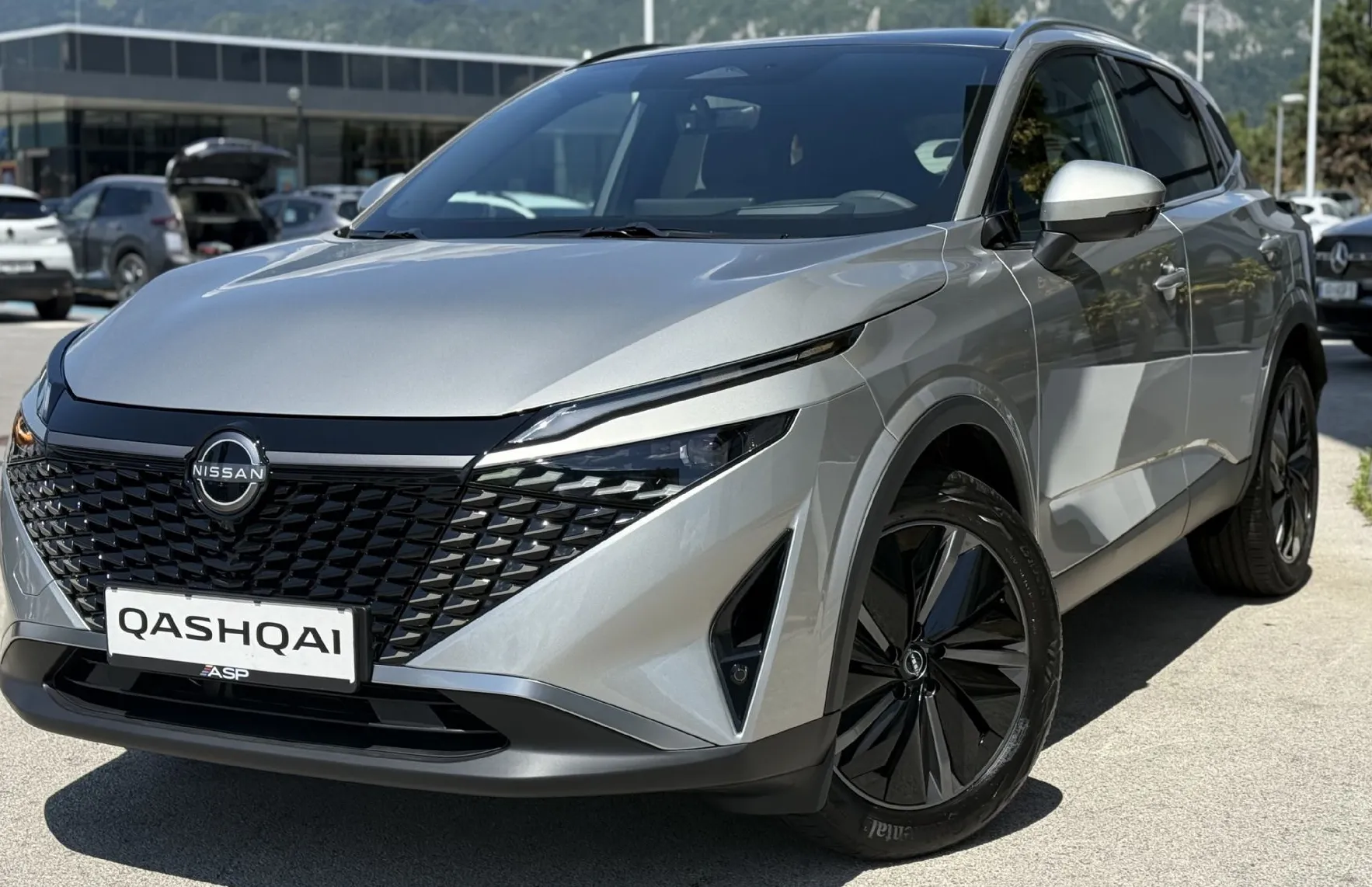 Zunanja slika - Nissan Qashqai - 1.3 DIG-T Mild Hyb.158 2WD X-Tron.TEKNA - 3