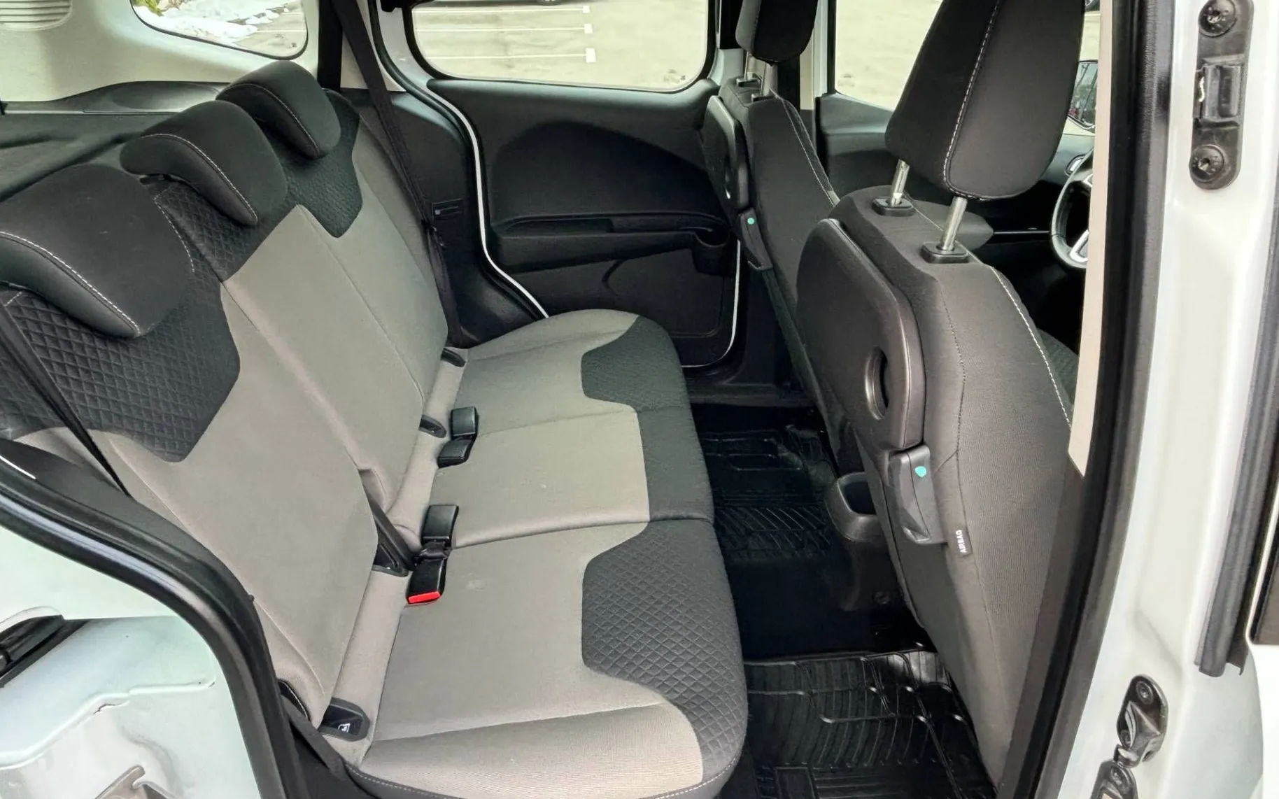 Zunanja slika - Ford Tourneo - Courier 1.5 Tdci SLOVENSKO VOZILO - 1 LASTNIK... - 9