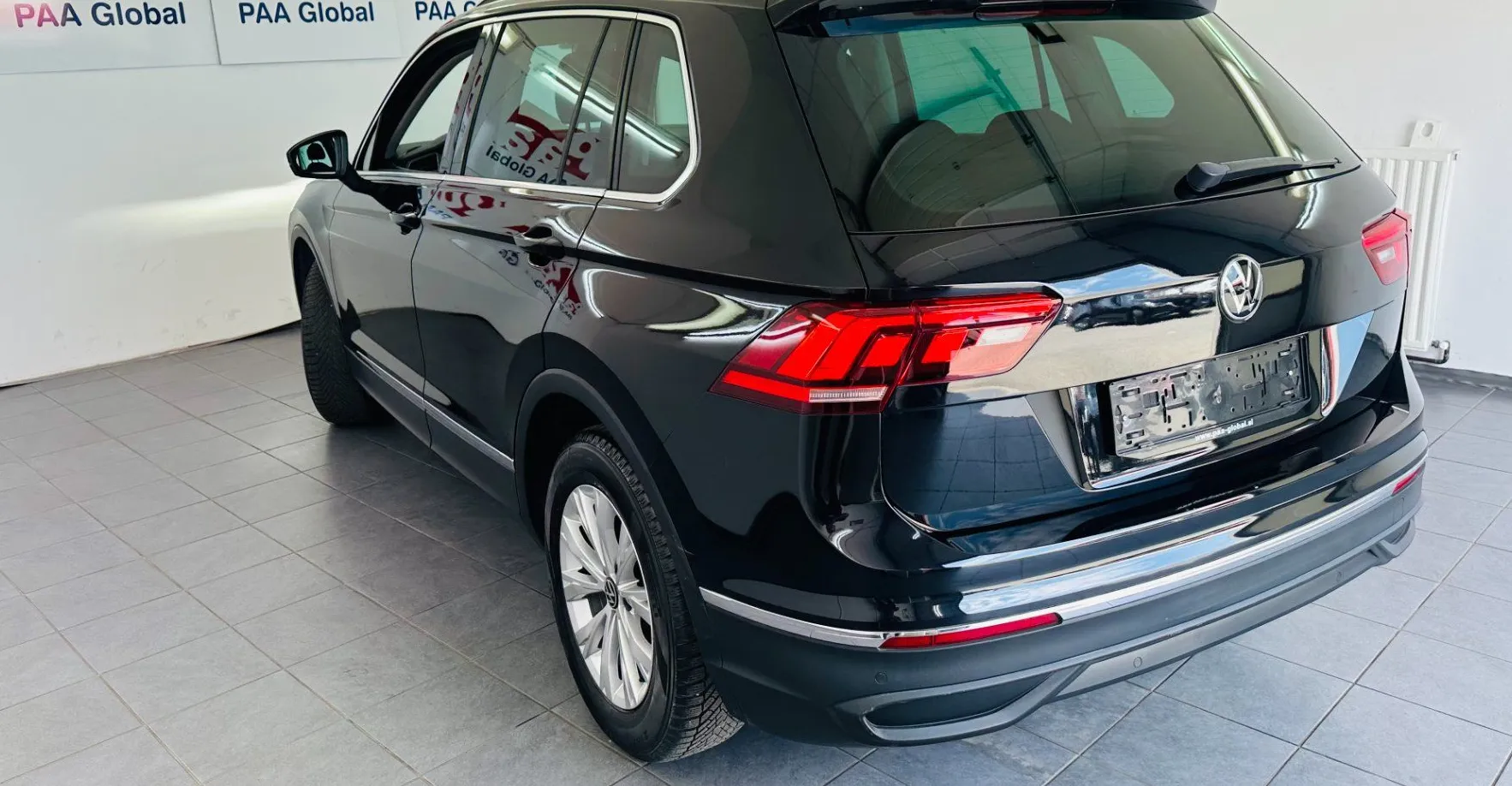 Zunanja slika - Volkswagen Tiguan - 2.0 TDI DSG.LED.NAVI.PDC.2023.ACC.3 CONSKA KLIMA.. - 13