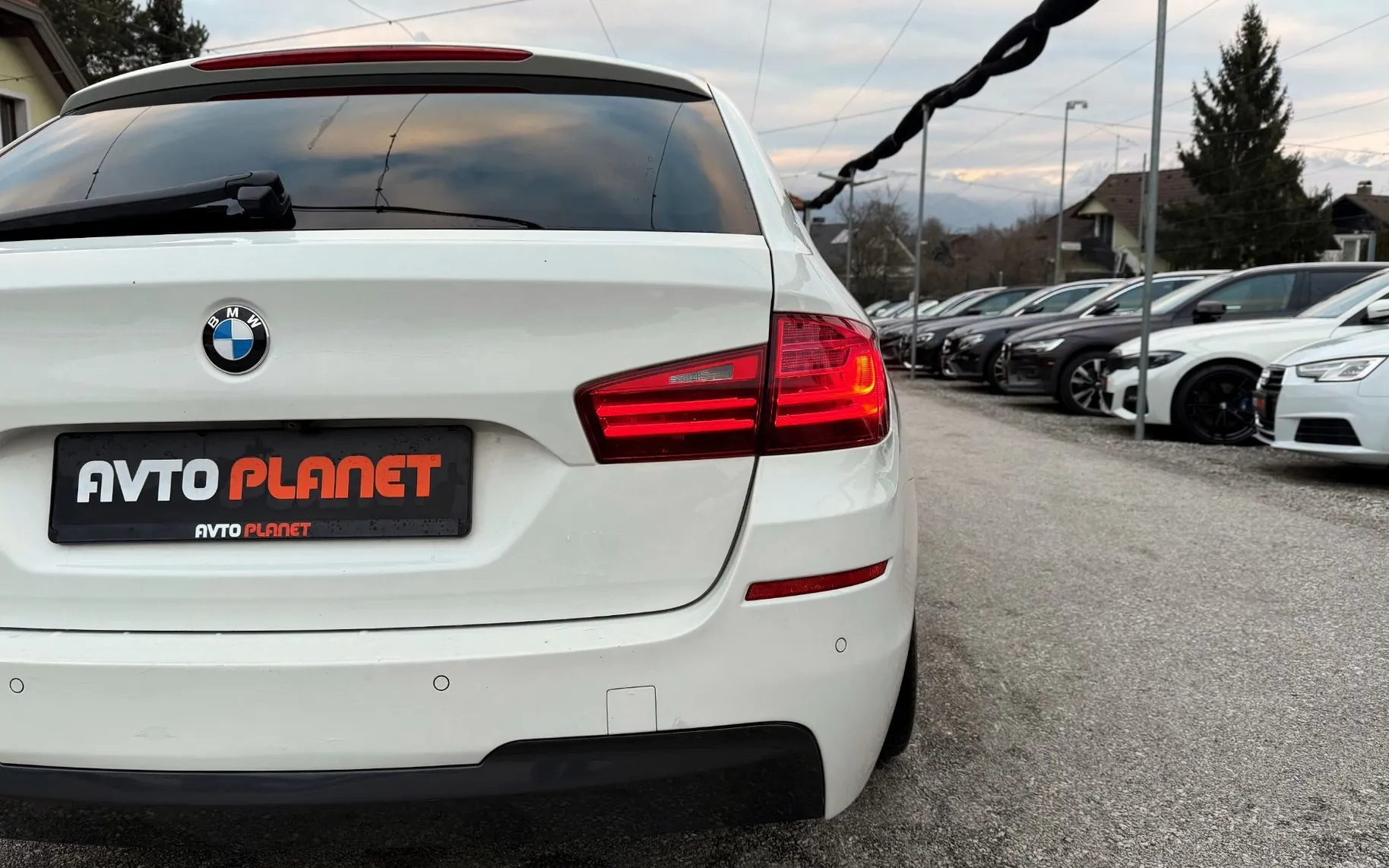 Zunanja slika - BMW Serija 5 - Touring: 530d xDrive M SPORT SLO 1.LASTNIK FULL LED ACC - 11