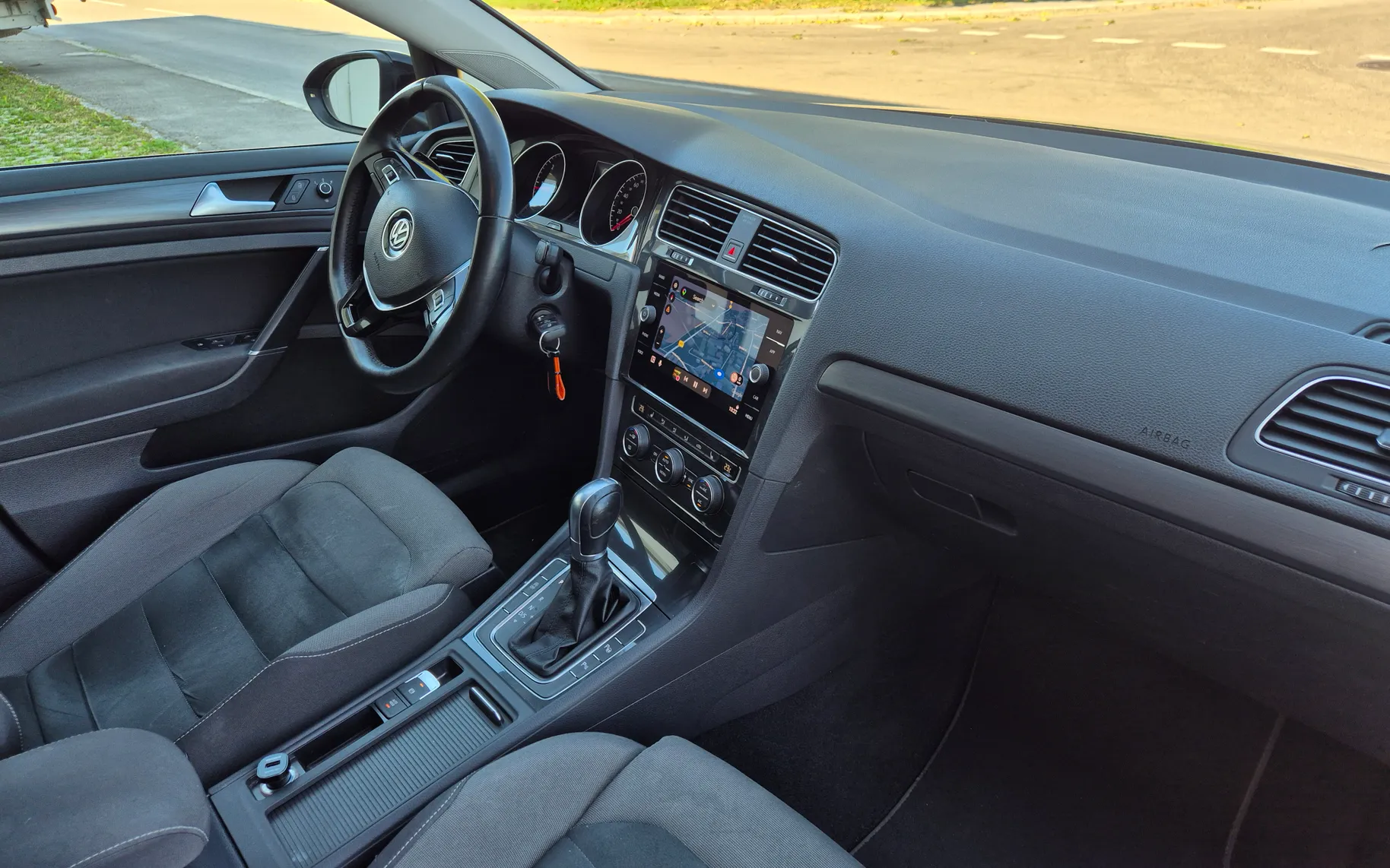 Notranja slika - Volkswagen Golf - Variant 1,6 TDI BMT Comfortline DSG - 8
