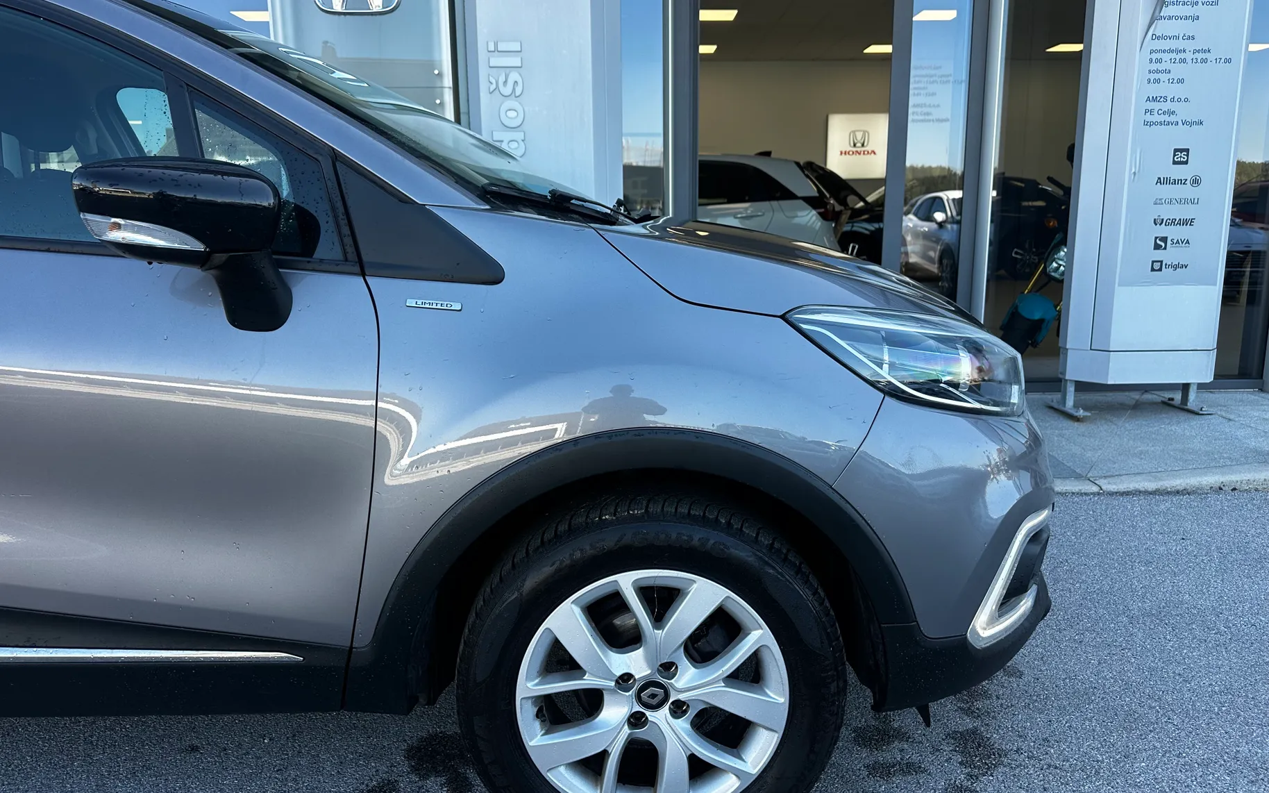Zunanja slika - Renault Captur - TCe - 90 - LIMITED - SLO - 1LASTNIK - TOP - 4