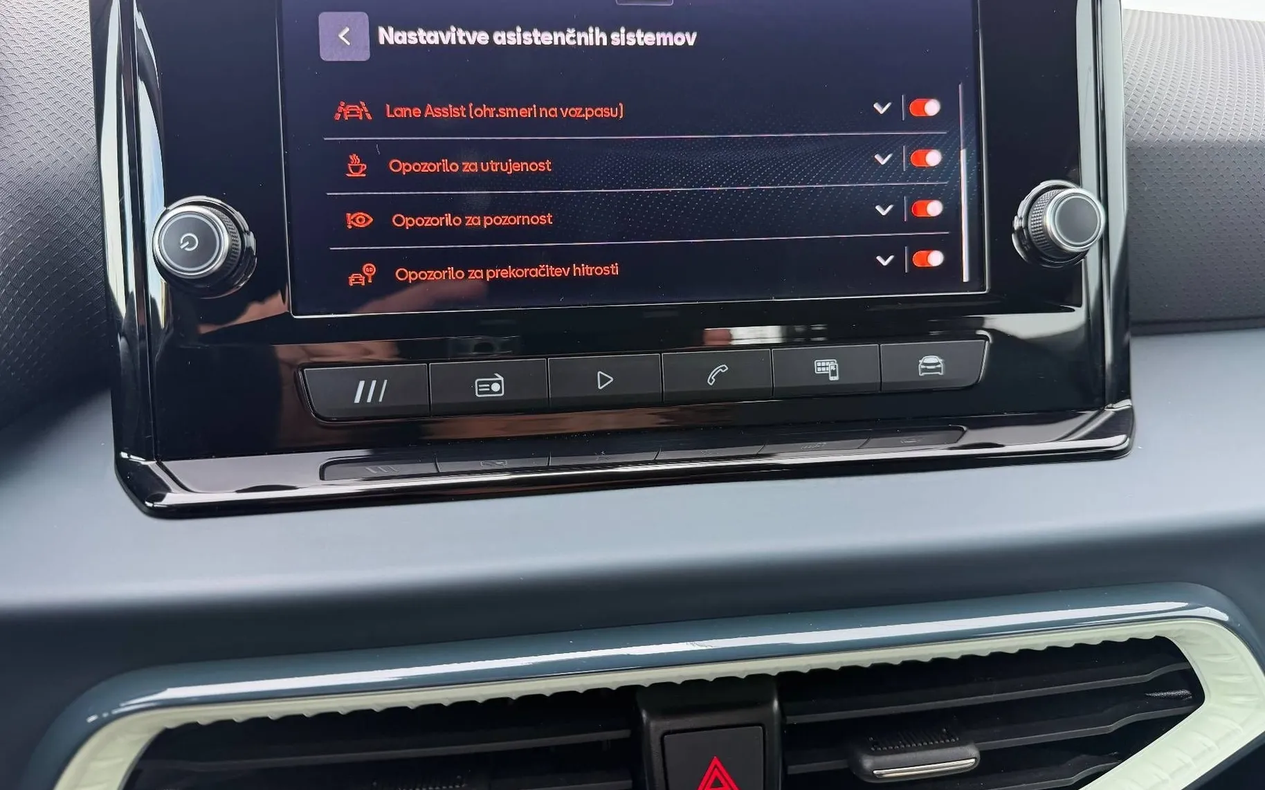 Notranja slika - Seat Arona - 1.0 Eco TSI Style DSG-SLO-LED-ACC-PDC-Vzv.kamera.. - 12