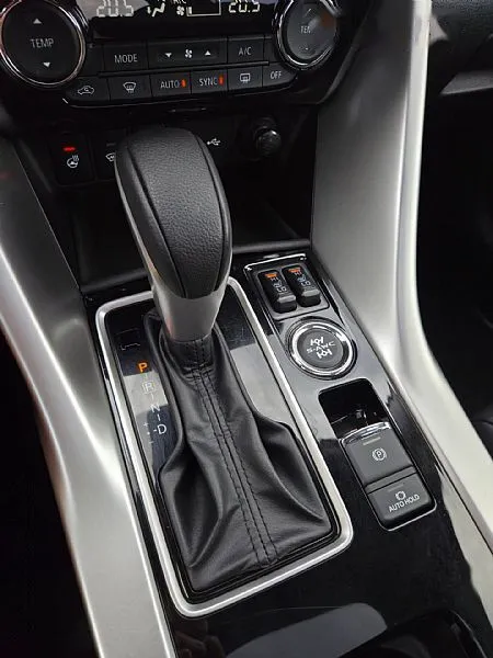Zunanja slika - Mitsubishi Eclipse Cross - 4WD 1.5T Instyle+ CVT KAMERA NAVI GR.SED+VOLANA - 19
