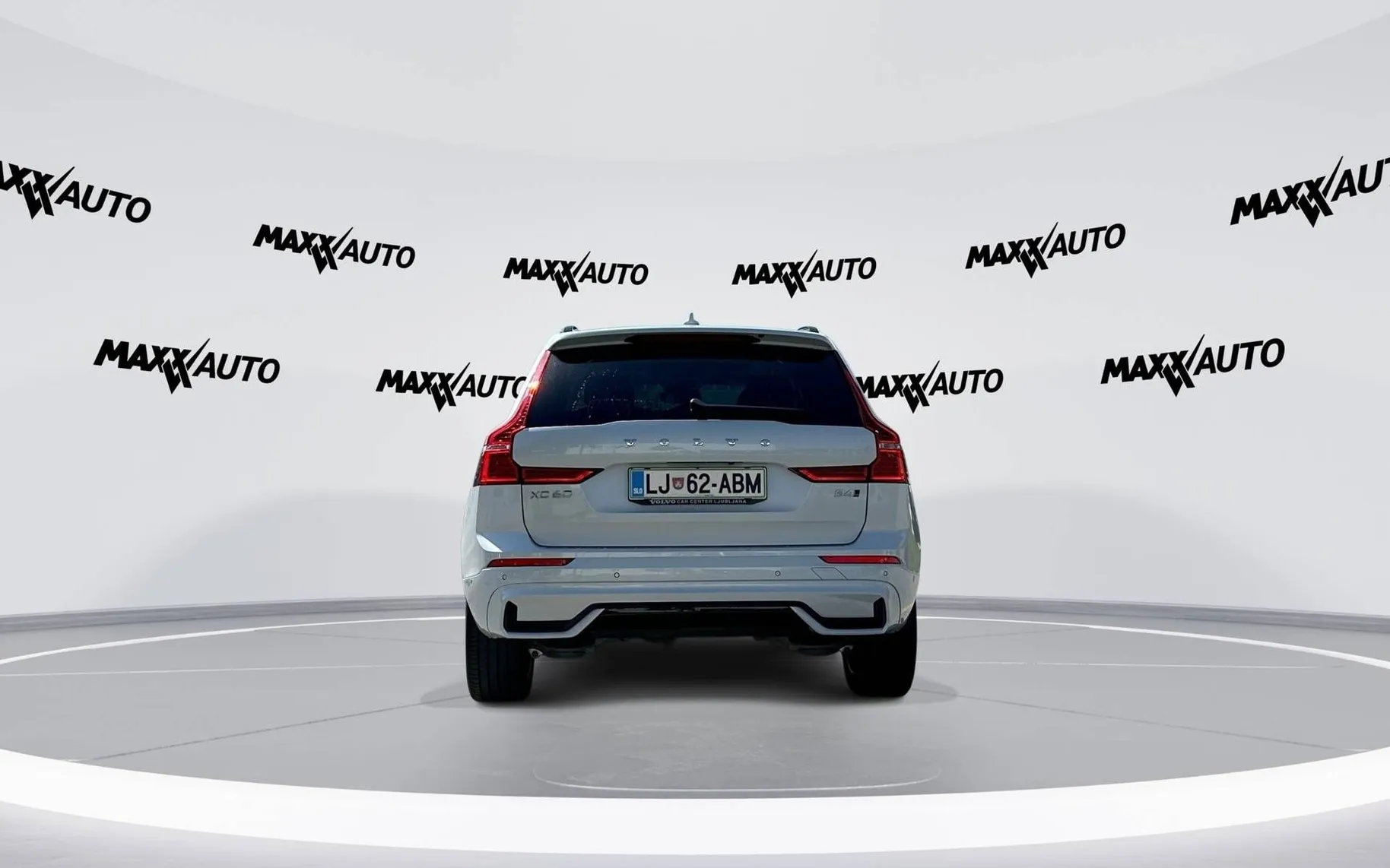 Zunanja slika - Volvo XC60 - B4 AWD MILD HYBRID DIESEL ULTIMATE DARK - 6
