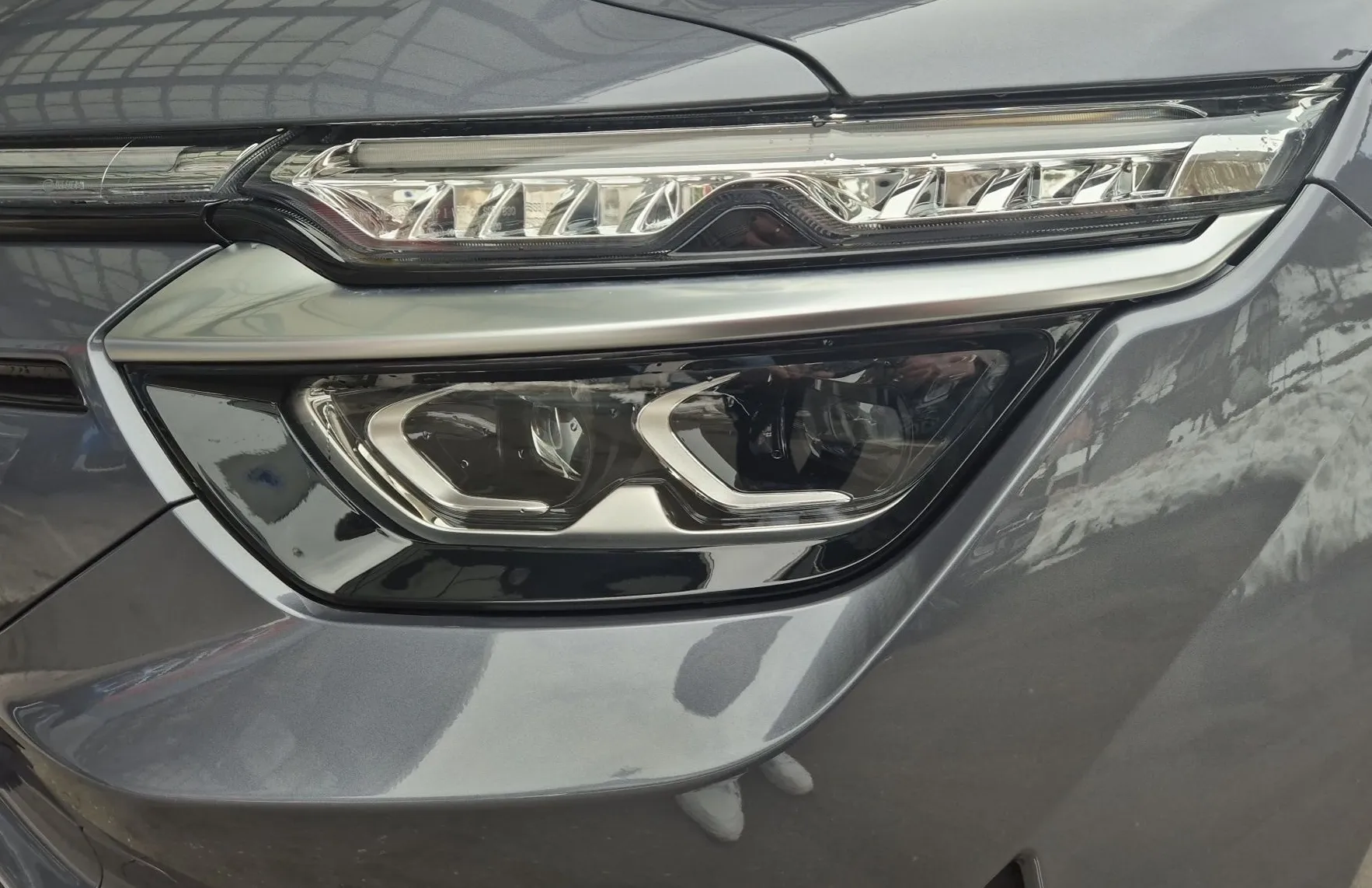 Zunanja slika - Vinfast VF8 - PLUS 87.7kWh 408PS AWD-GRATIS POLNILNICA 22KW - 7