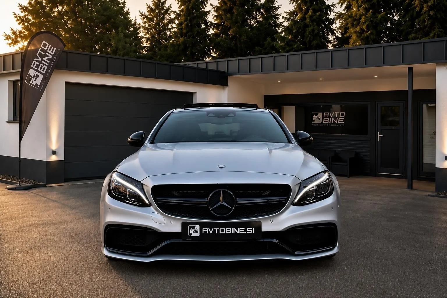 Zunanja slika - Mercedes-Benz C-Razred - C 63 AMG-FROZEN MAT-PANO-BURMESTER-LIMO-LED-AMG... - 2