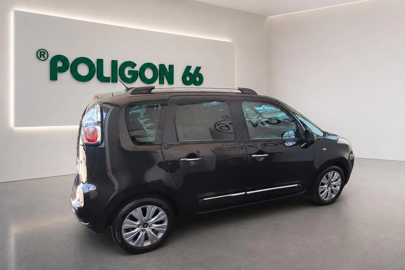 Zunanja slika - Citroën C3 Picasso - VTi Exclusive-SLOV.POREKLO-GARANCIJA-ODLIČEN - 4