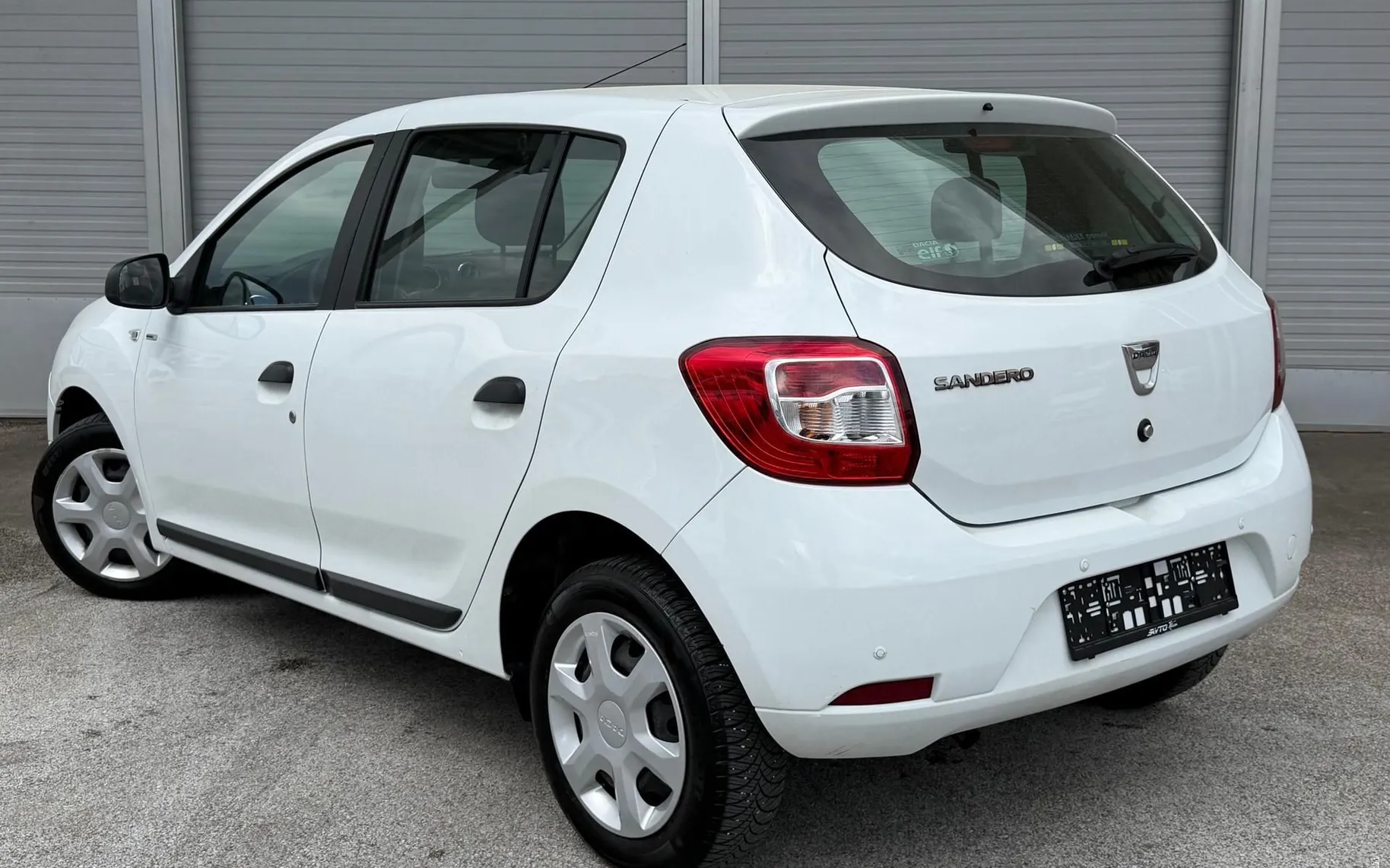 Zunanja slika - Dacia Sandero - 1.2 16V-90.000KM-SLO-KLIMA-SERVO VOLAN-TRAJNIK - 3