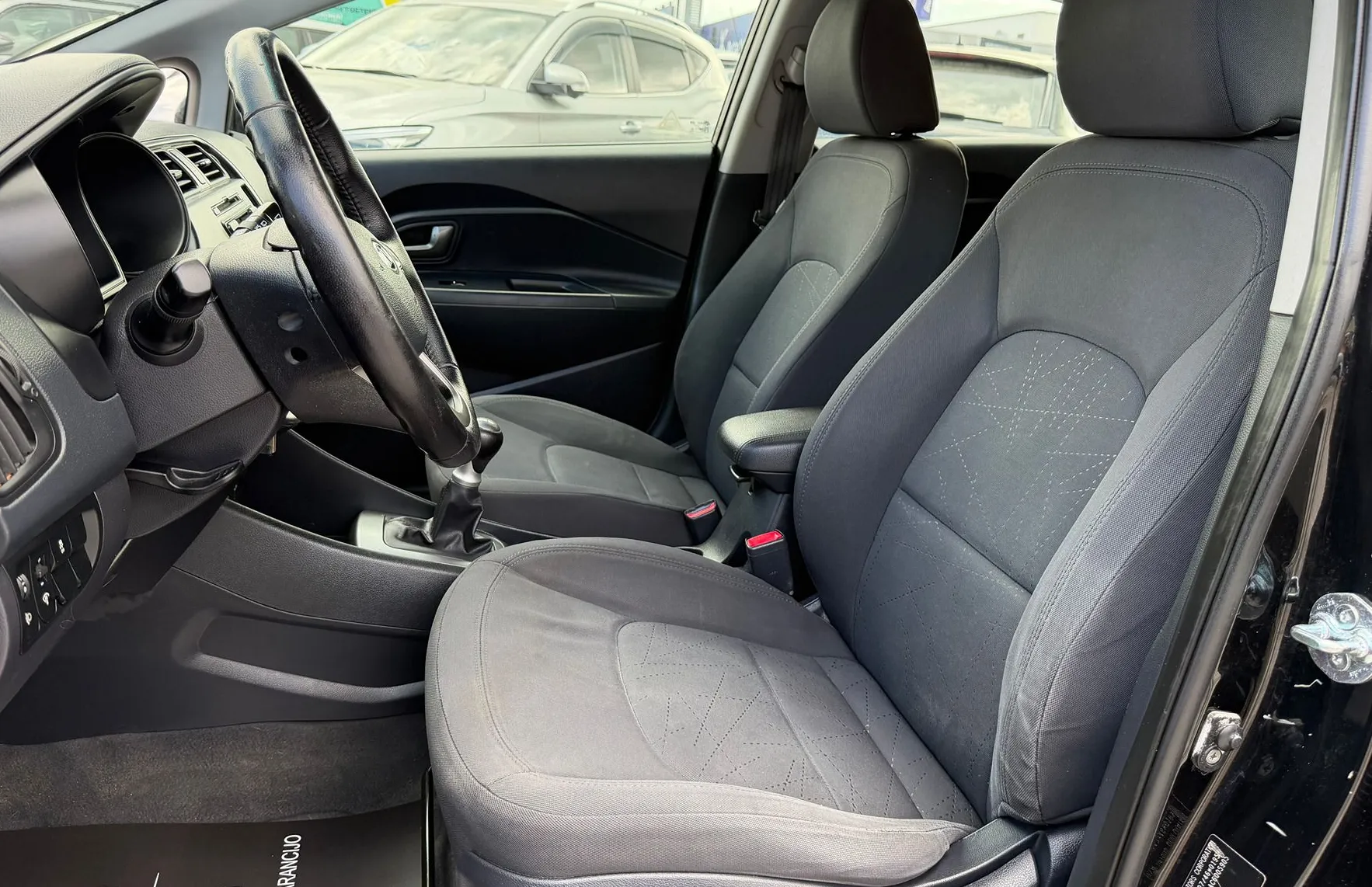 Zunanja slika - KIA Rio - 1.2 SAMO 78.000KM-AVT.KLIMA-PDC-SLO-NA OBROKE - 9