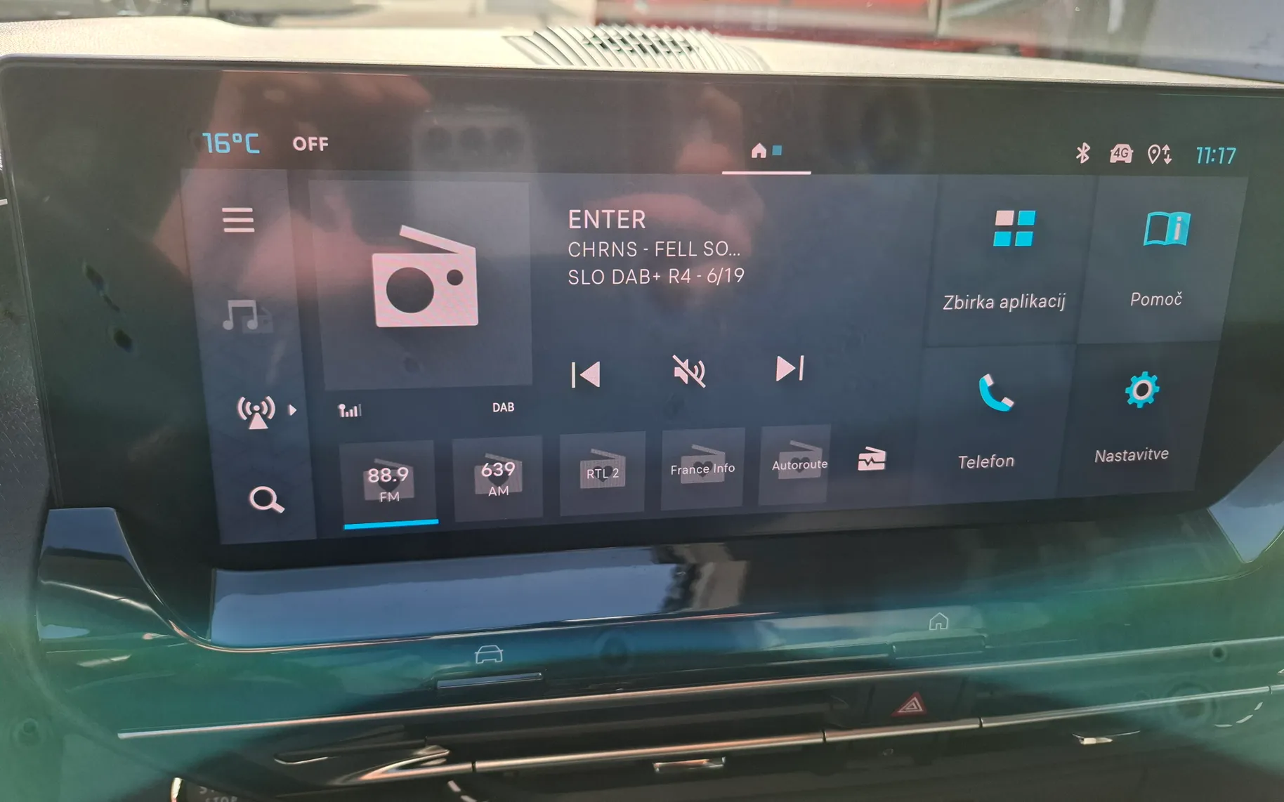 Zunanja slika - Citroën C5X - C5 X 1.2 PURETECH SHINE - ODLIČEN - POTRJENA SERVISNA - 18