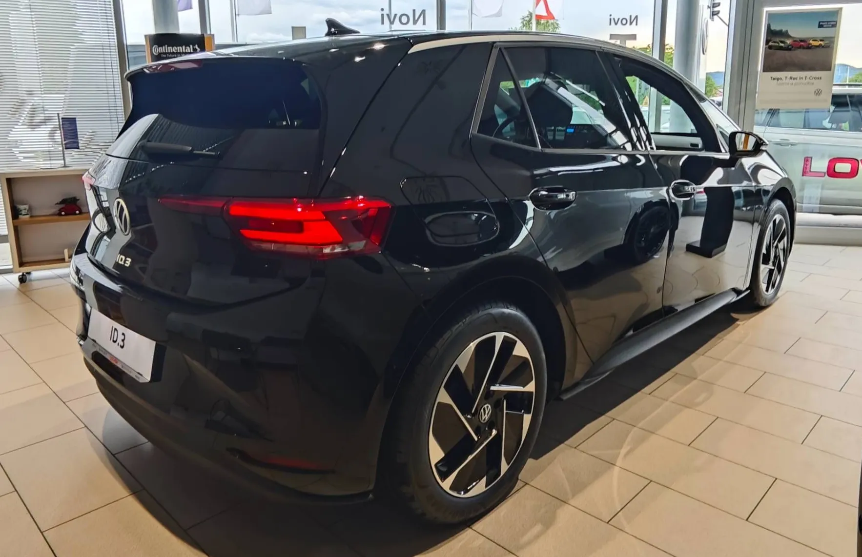 Zunanja slika - Volkswagen ID.3 - Pure 125 kW ||cena za podjetja 22165€ ||... - 1