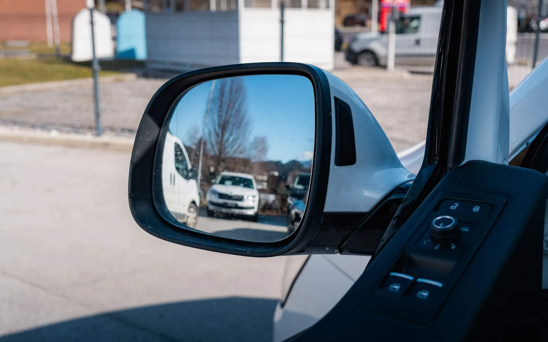 Zunanja slika - Volkswagen Multivan - 4motion 2,0 TDI KMR Highline DSG | BULLI - 10