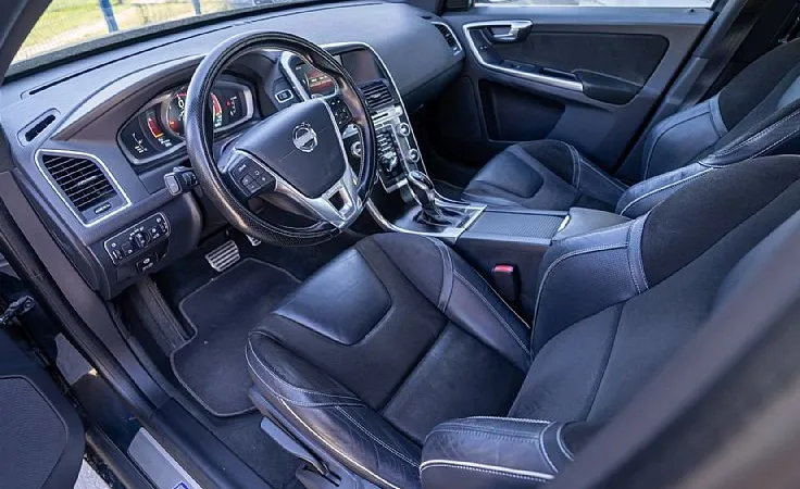 Zunanja slika - Volvo XC60 - D4 R-Design - 10