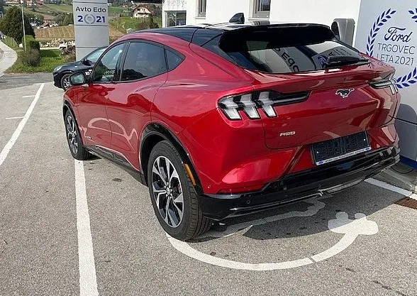Zunanja slika - Ford Mustang Mach-e - PREMIUM 91kWh 216kW  - AKCIJSKA CENA - - 5