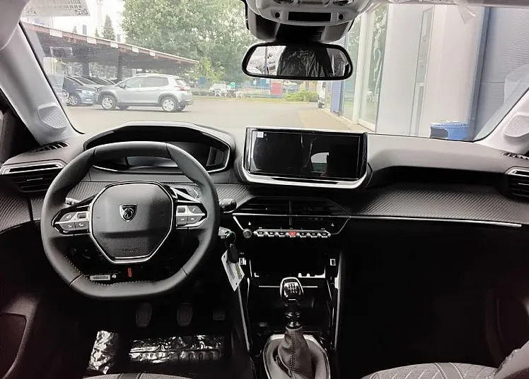 Zunanja slika - Peugeot 208 - ALLURE PureTech 100 - 5