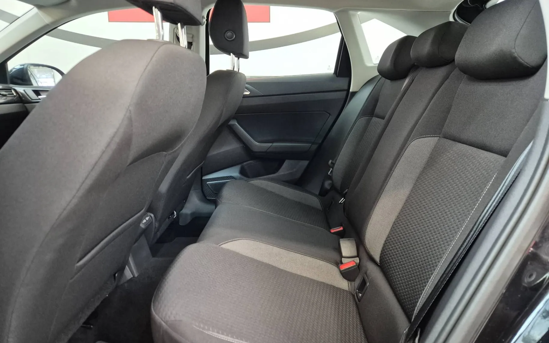 Notranja slika - Volkswagen Taigo - 1.0 TSI ODLIČEN-AKCIJA... - 8