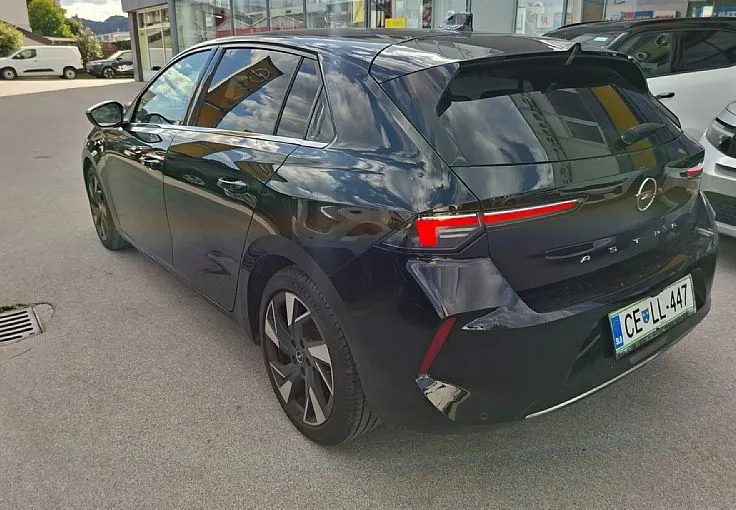 Zunanja slika - Opel Astra - 1.2 Turbo Elegance Avt. 130KM - 4