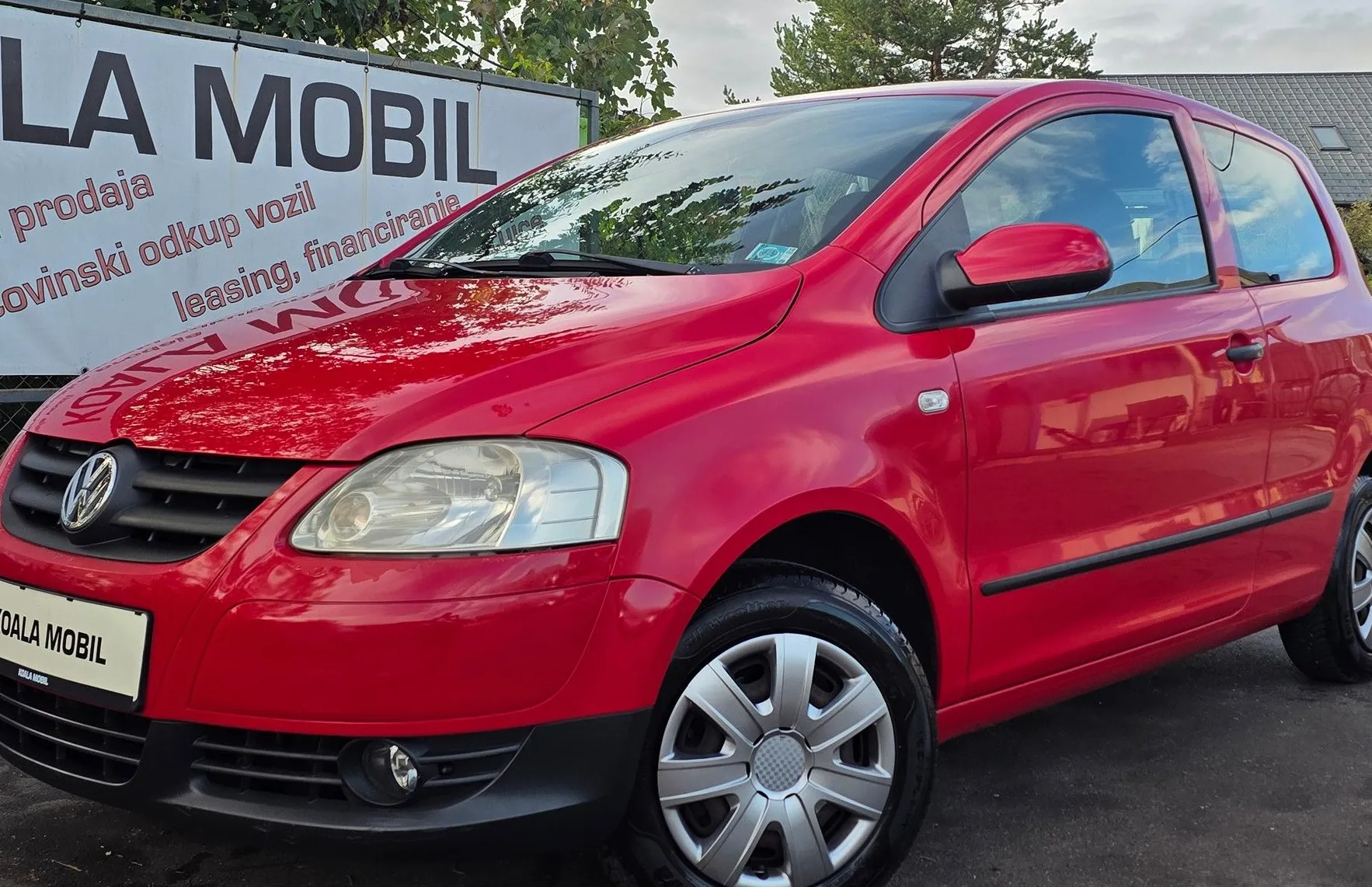 Zunanja slika - Volkswagen Fox - 1.2 KLIMA-SLOVENSKI-2.LASTNIK-ZELO LEP - 1